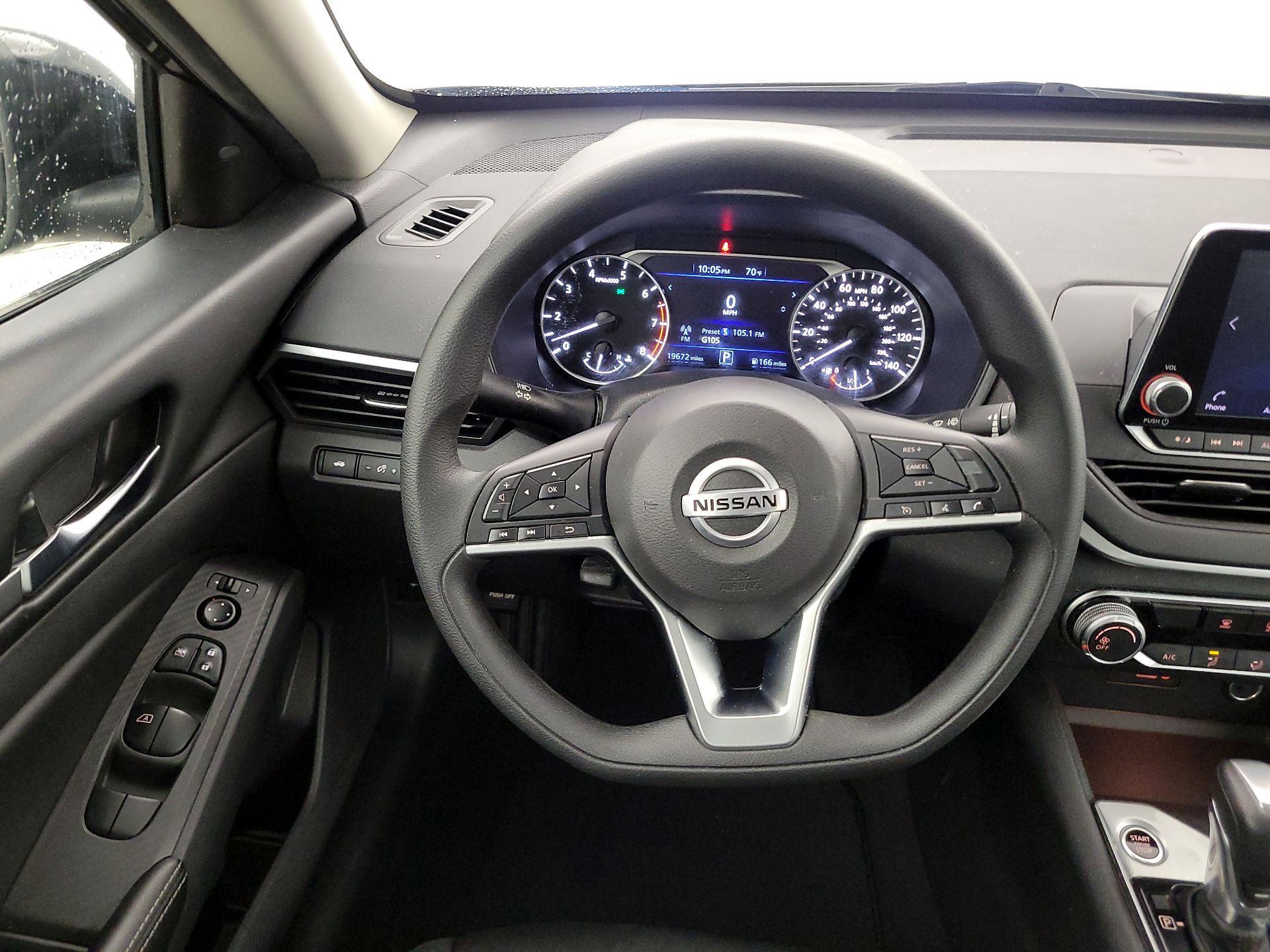 Thumbnail: 2022 Nissan Altima - 10