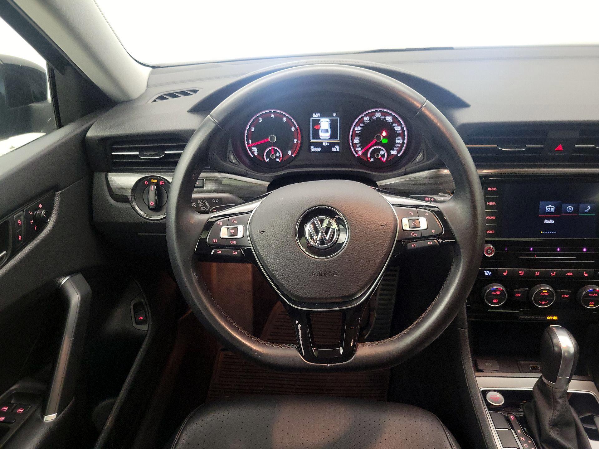 Thumbnail: 2020 Volkswagen Passat - 10
