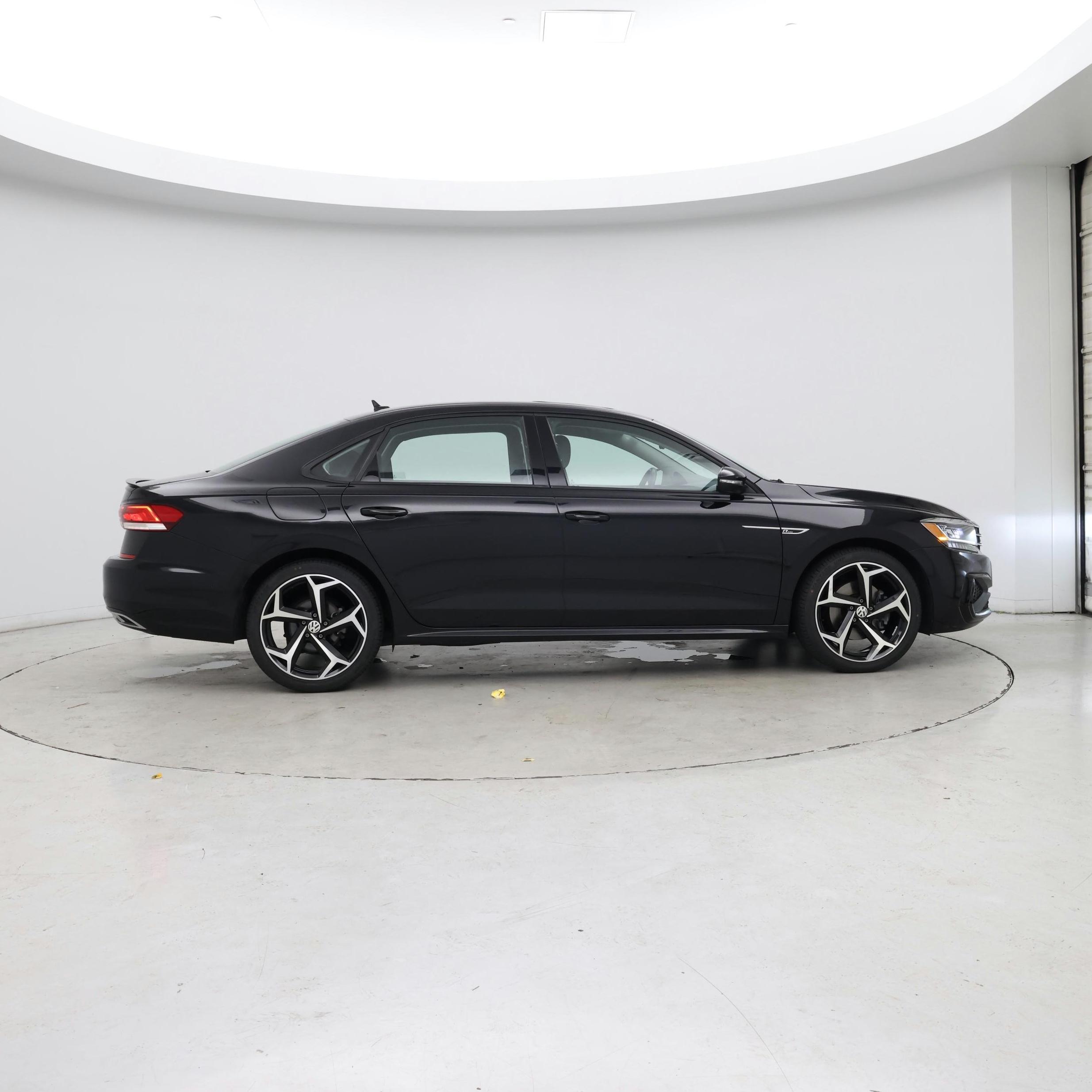 Thumbnail: 2020 Volkswagen Passat - 7