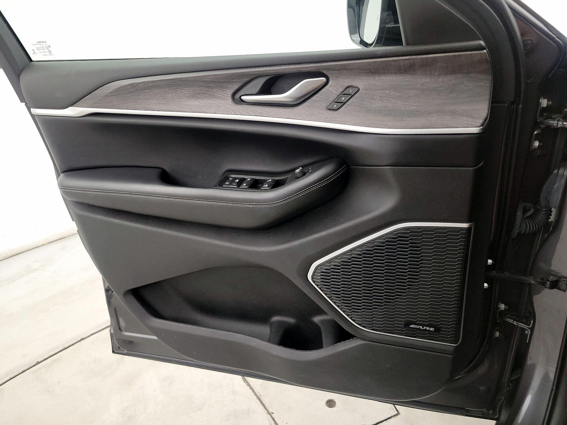 Thumbnail: 2021 Jeep Grand Cherokee L - 12