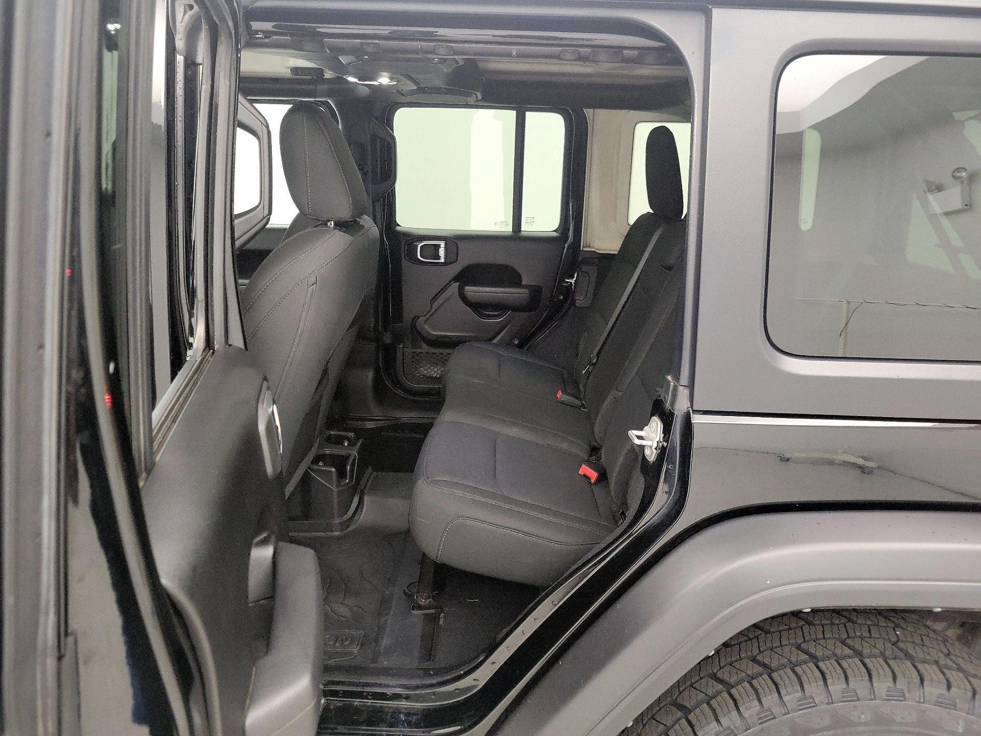 Thumbnail: 2022 Jeep Wrangler - 19