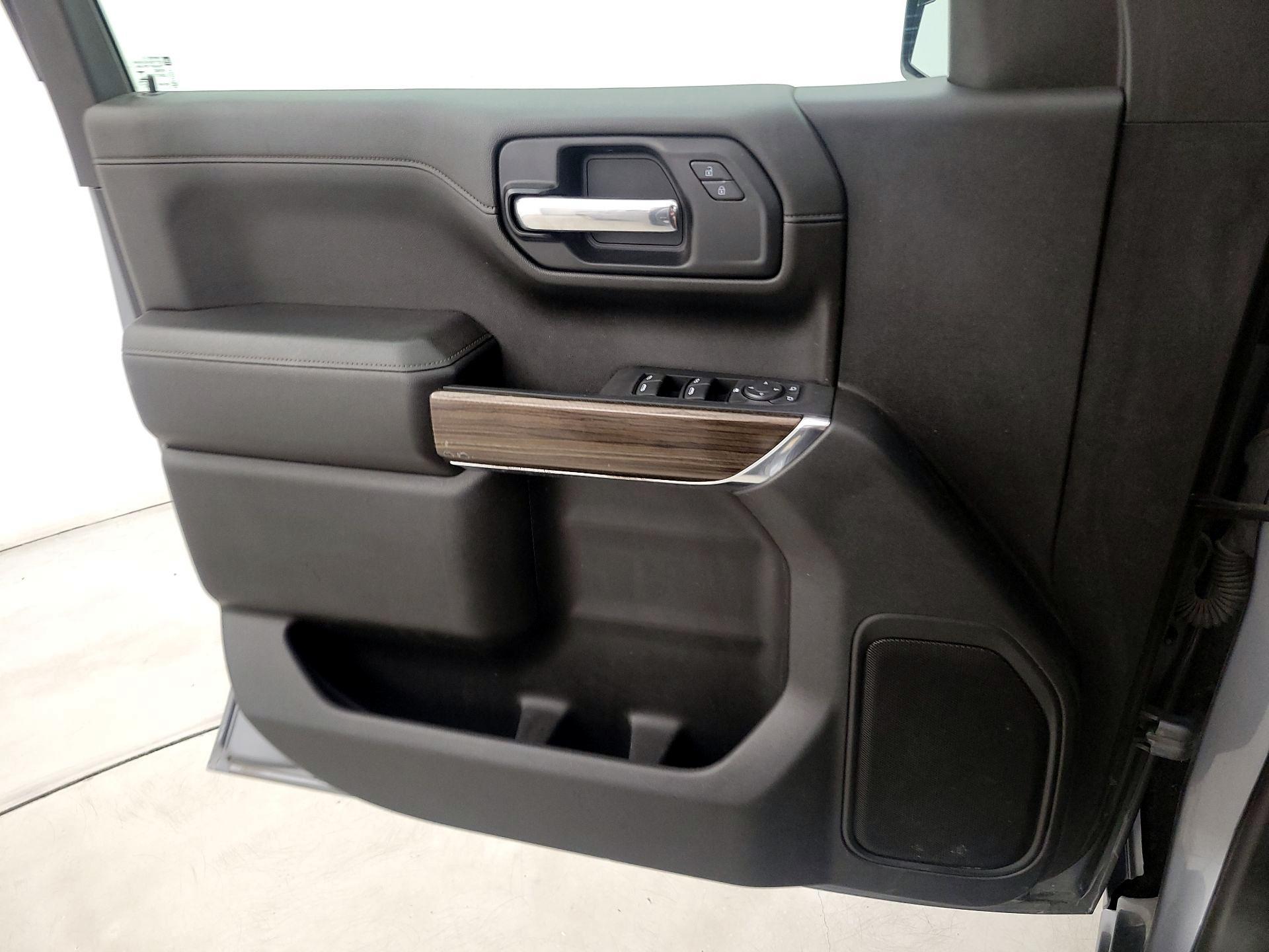 Thumbnail: 2021 Chevrolet Silverado 1500 - 12