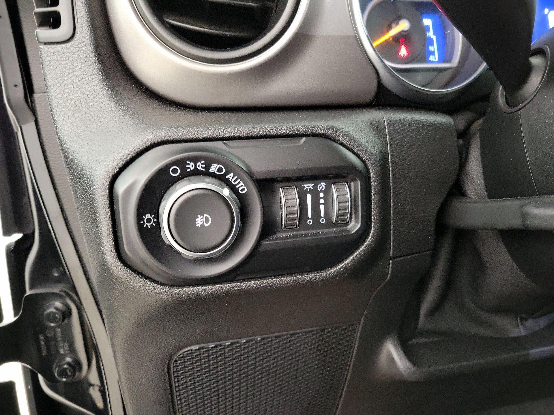 Thumbnail: 2020 Jeep Wrangler - 13