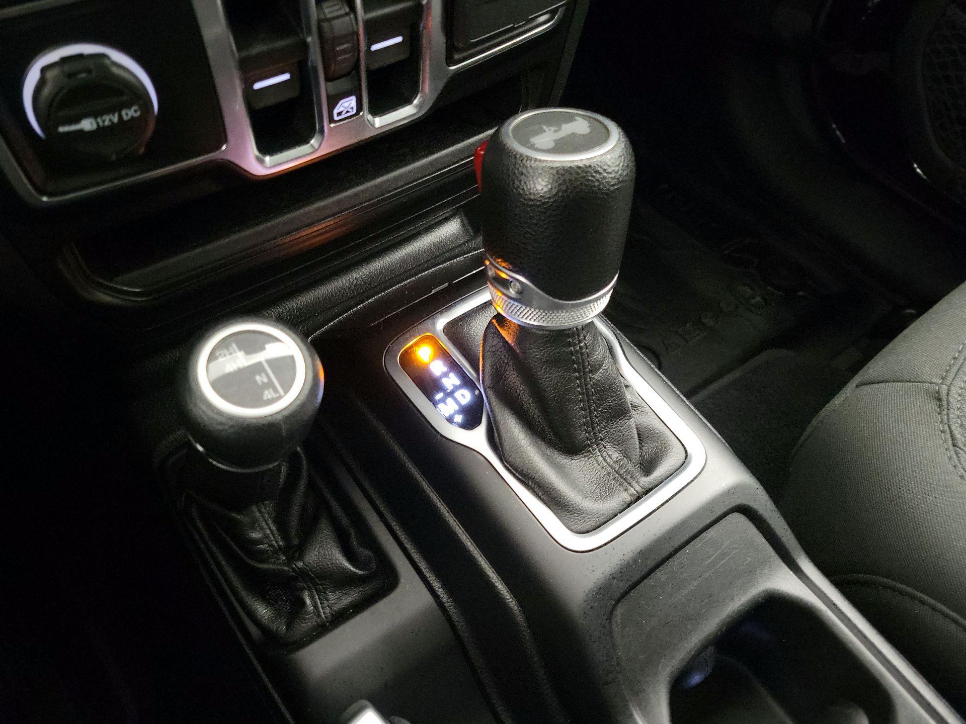 Thumbnail: 2020 Jeep Wrangler - 17