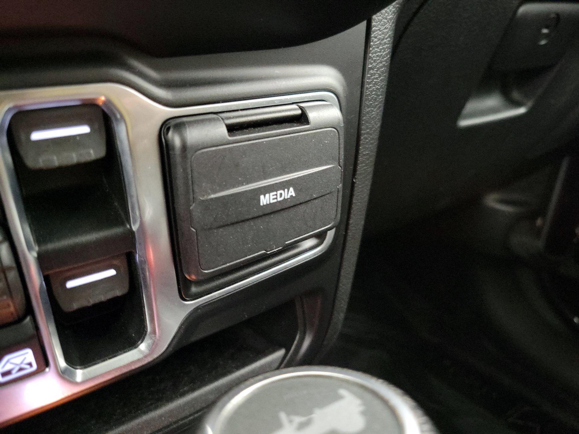 Thumbnail: 2020 Jeep Wrangler - 18