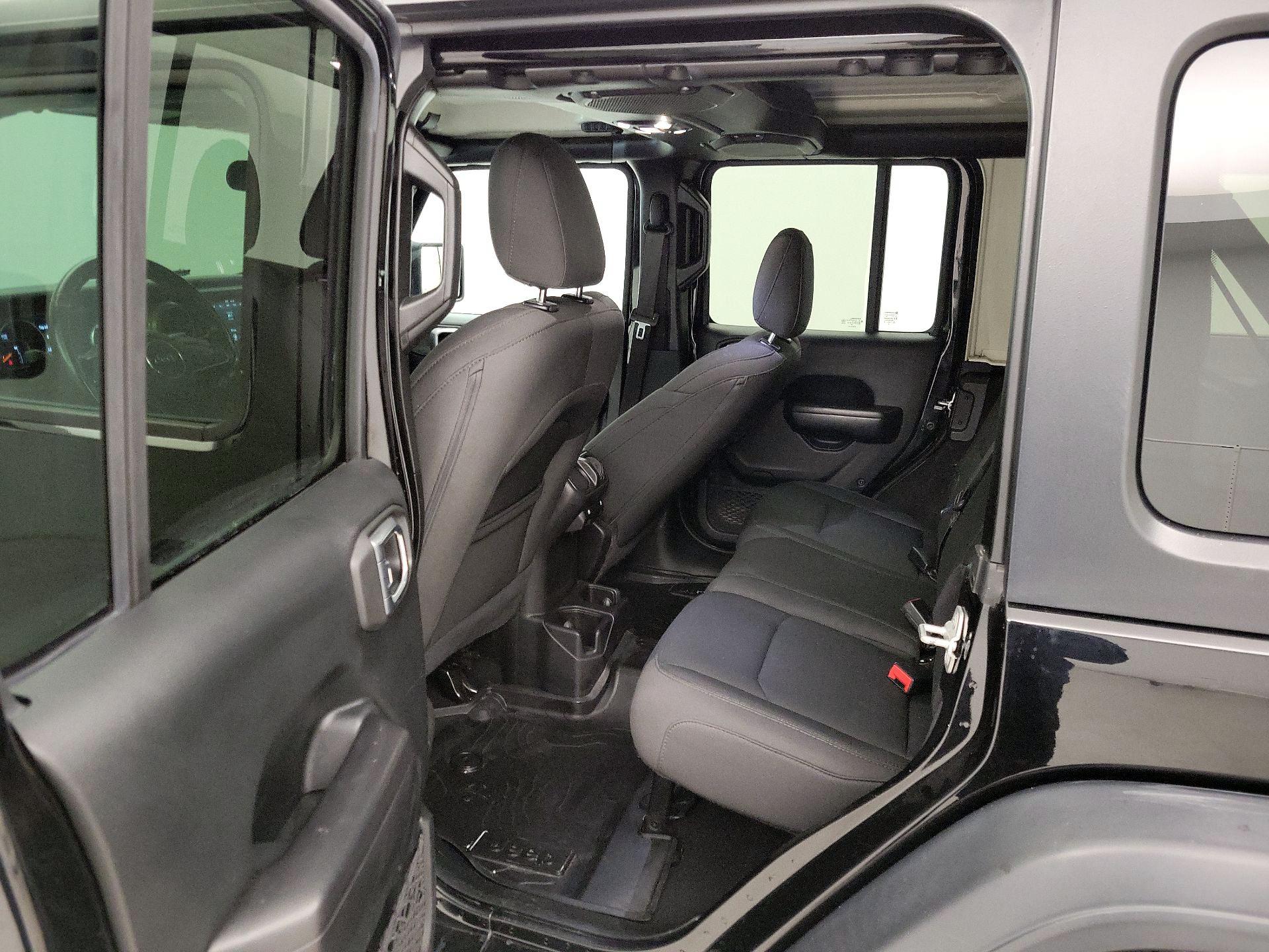 Thumbnail: 2020 Jeep Wrangler - 19