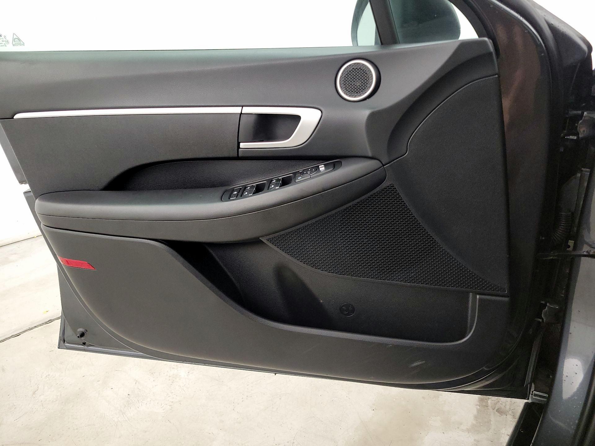 Thumbnail: 2022 Hyundai Sonata - 12