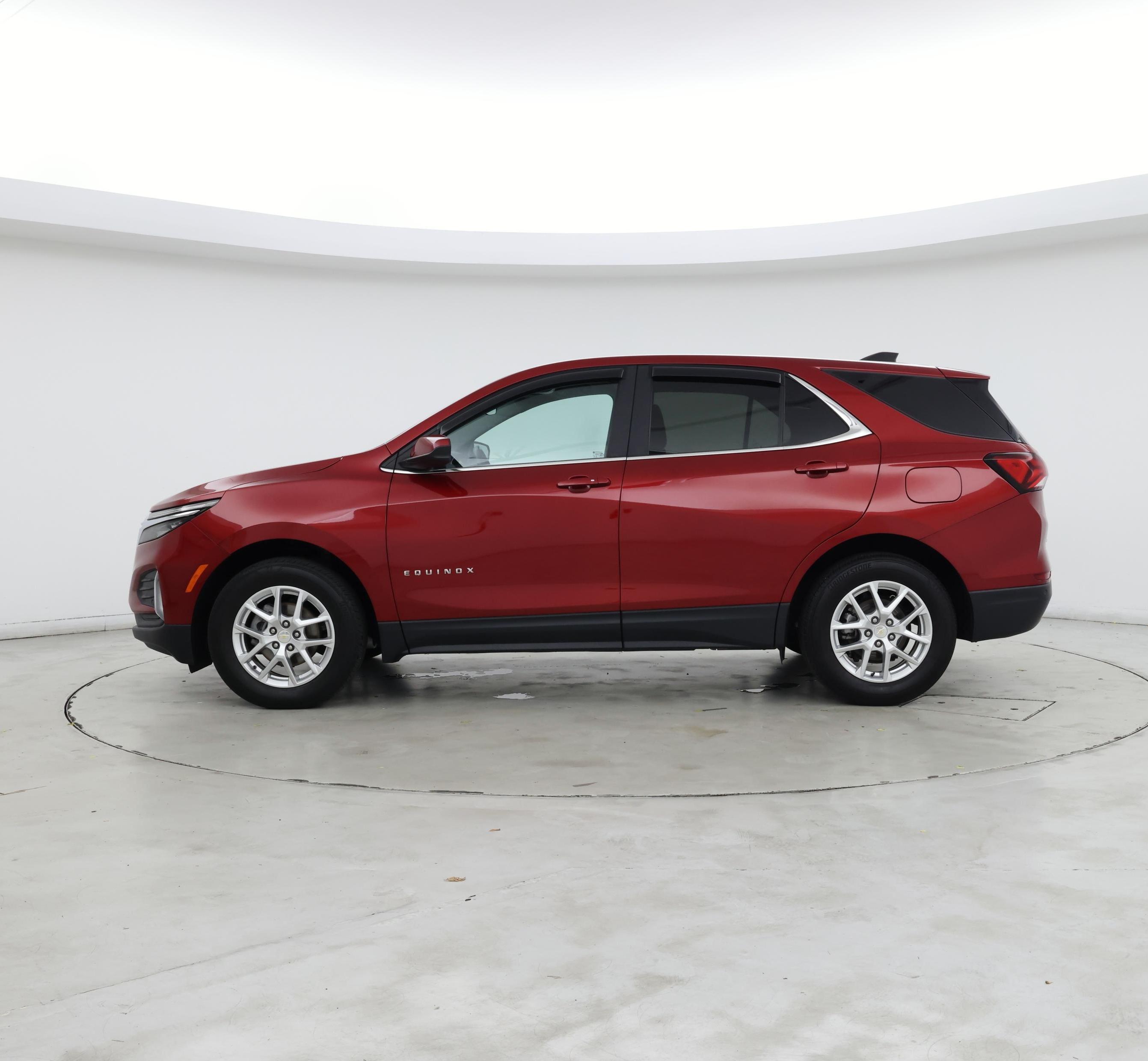 Thumbnail: 2022 Chevrolet Equinox - 3