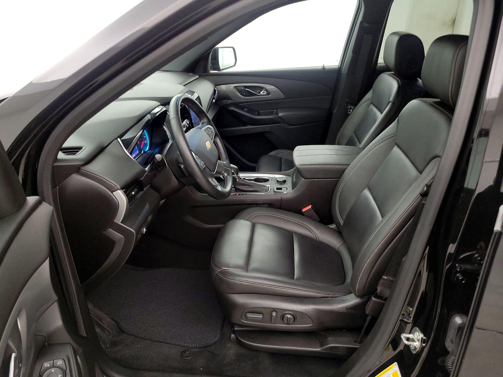 Thumbnail: 2023 Chevrolet Traverse - 11