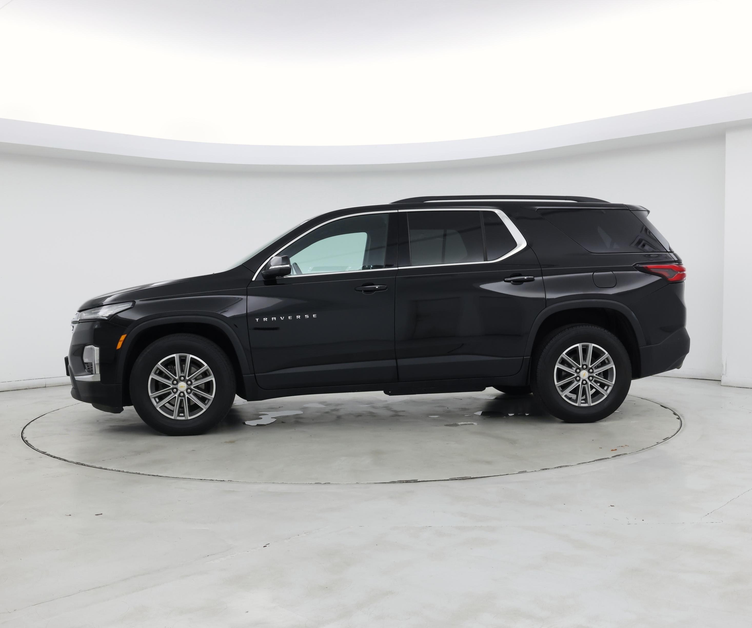 Thumbnail: 2023 Chevrolet Traverse - 3