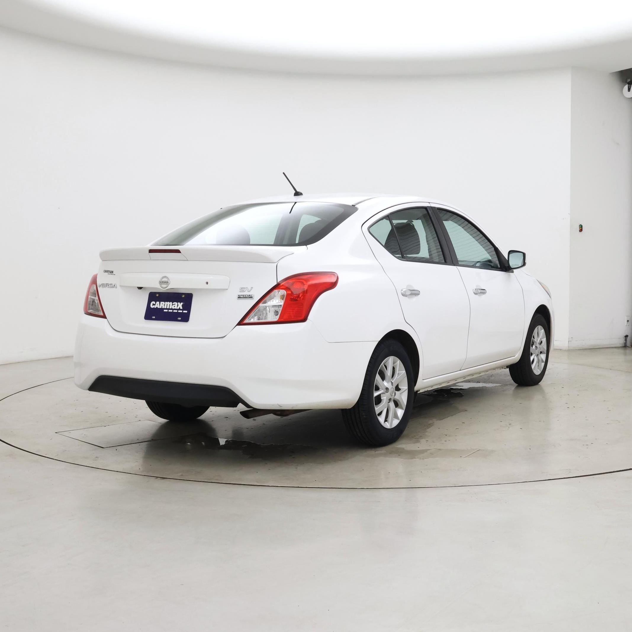 Thumbnail: 2018 Nissan Versa - 8