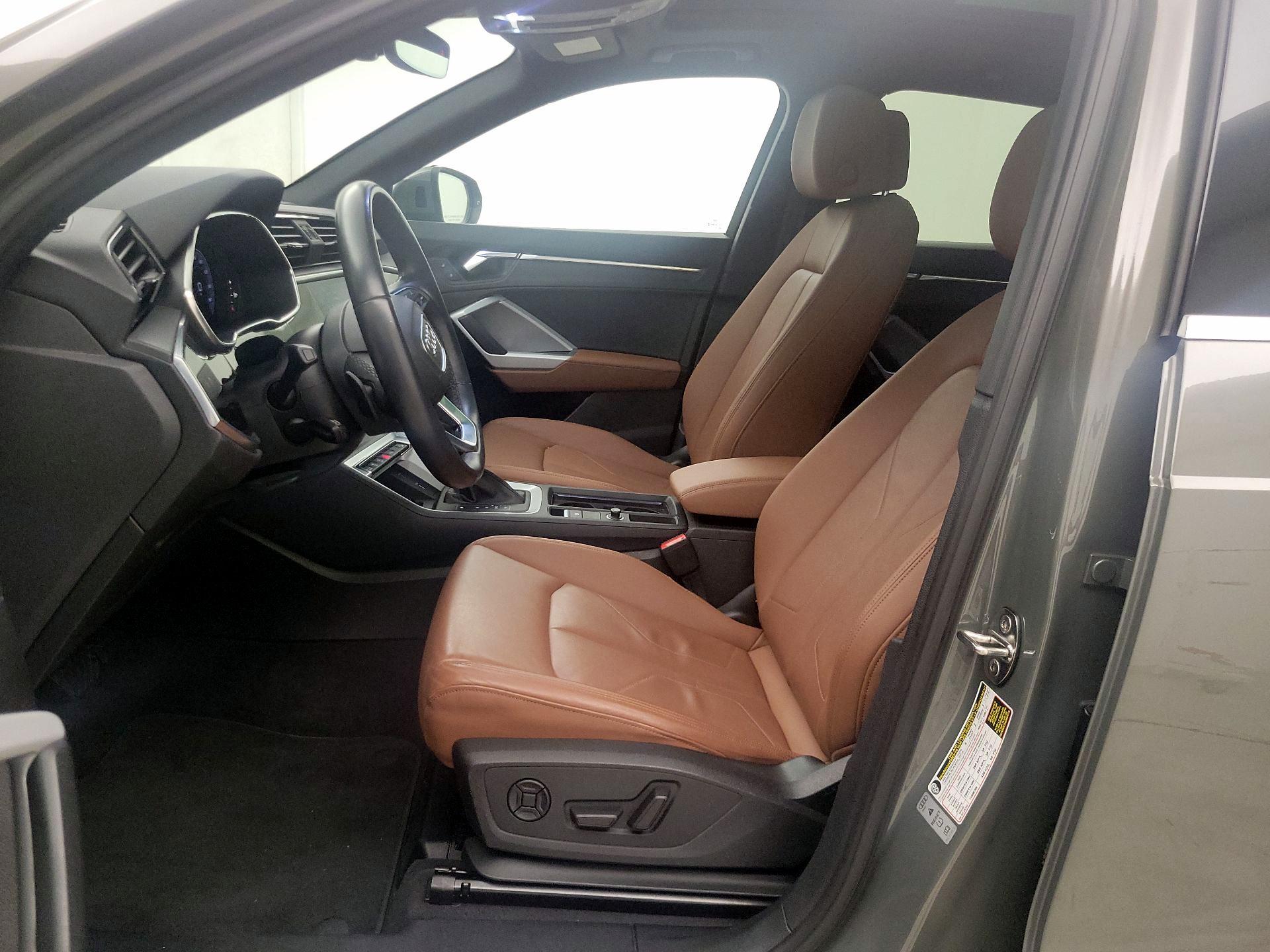 Thumbnail: 2021 Audi Q3 - 11