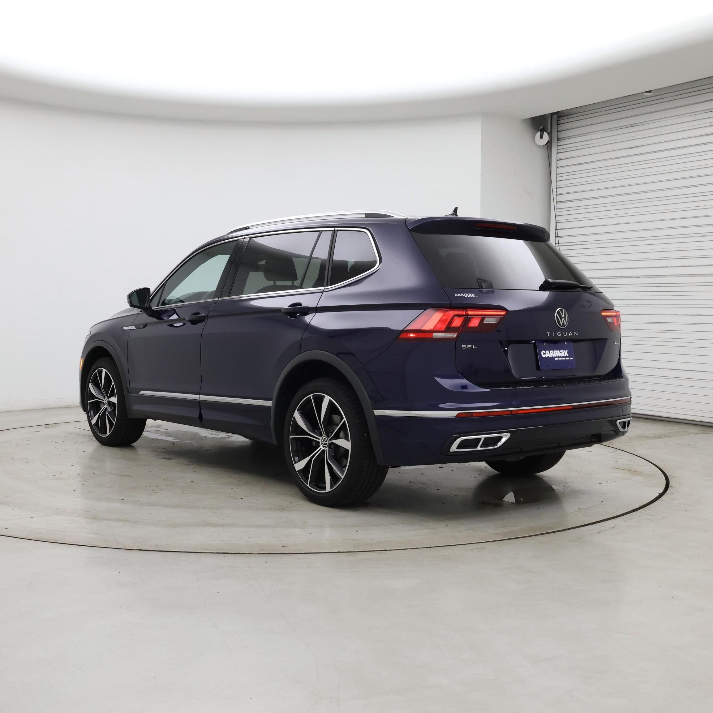 Thumbnail: 2023 Volkswagen Tiguan - 2
