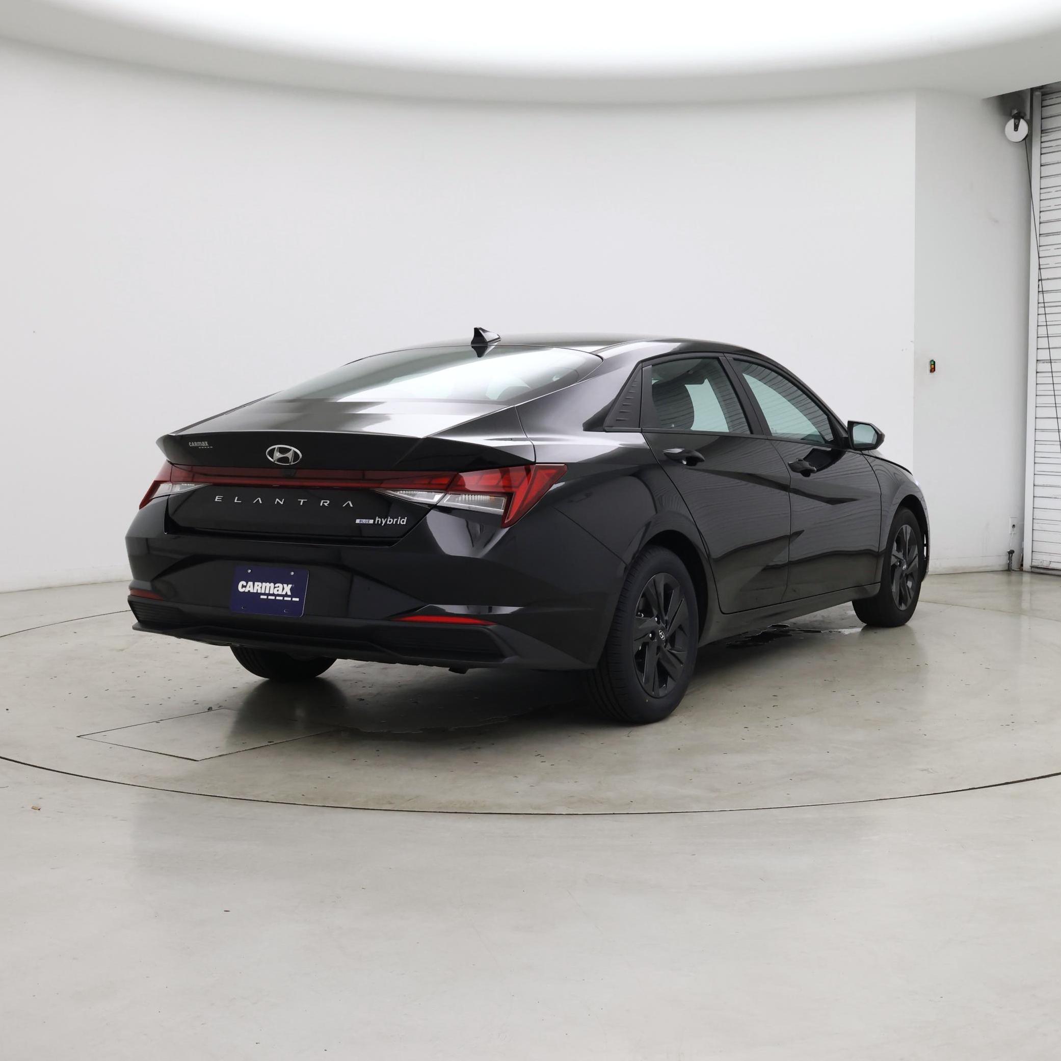 Thumbnail: 2023 Hyundai Elantra - 8