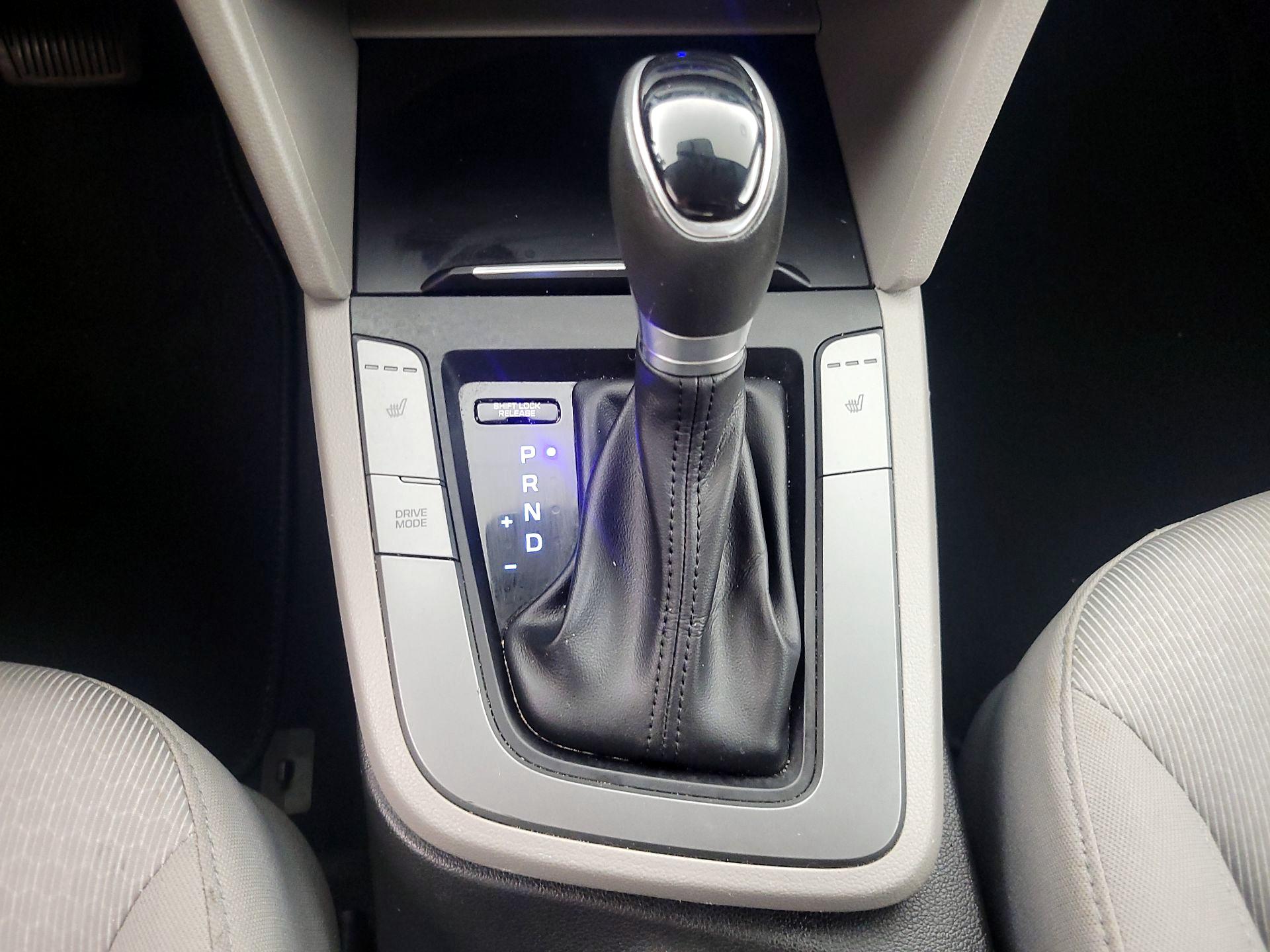 Thumbnail: 2018 Hyundai Elantra - 17