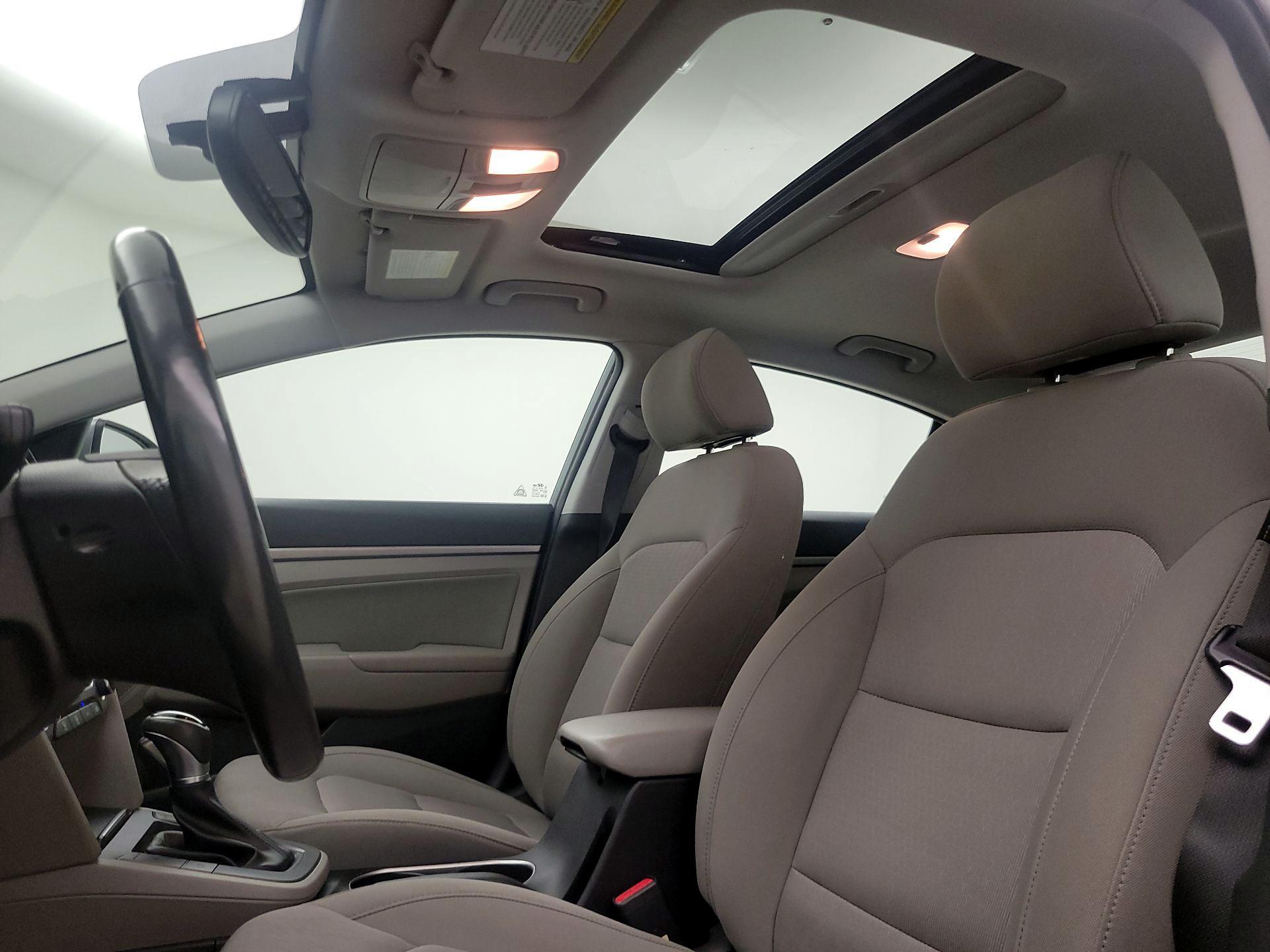 Thumbnail: 2018 Hyundai Elantra - 19