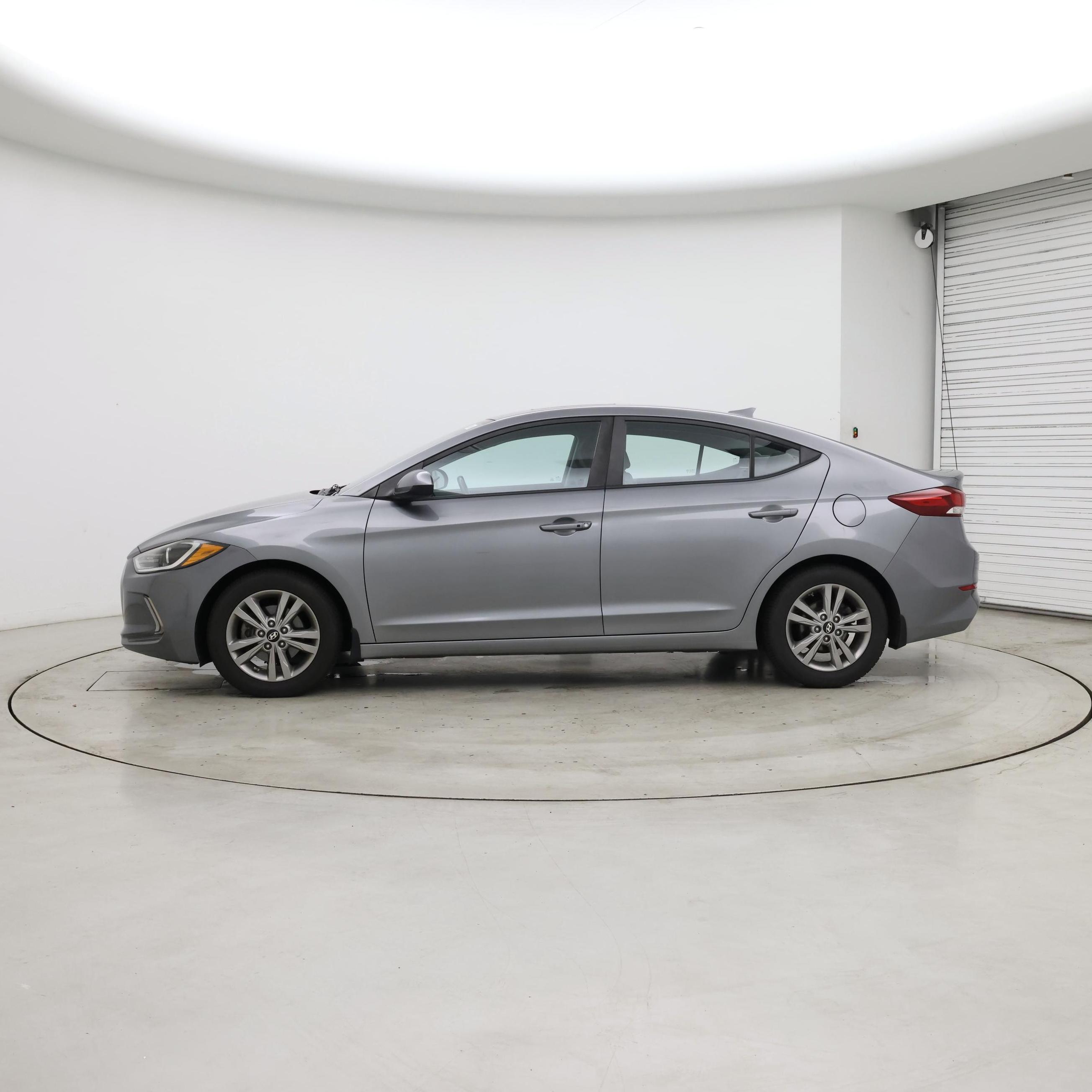 Thumbnail: 2018 Hyundai Elantra - 3