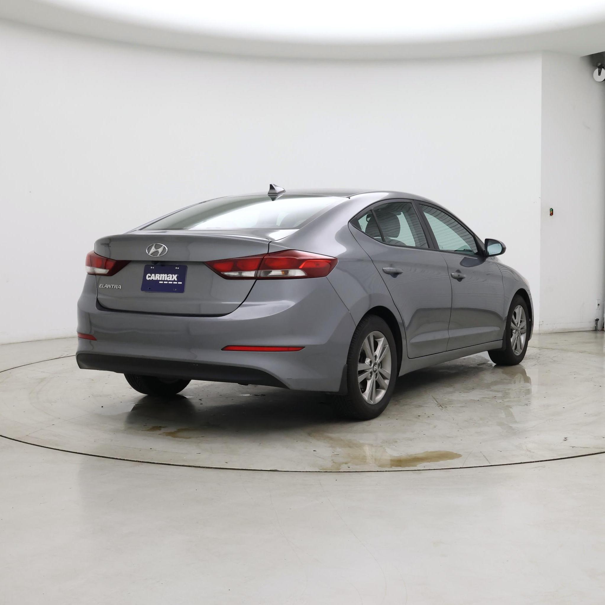 Thumbnail: 2018 Hyundai Elantra - 8