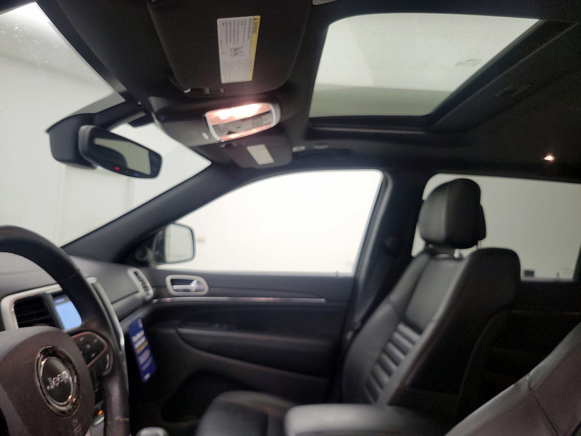Thumbnail: 2018 Jeep Grand Cherokee - 20
