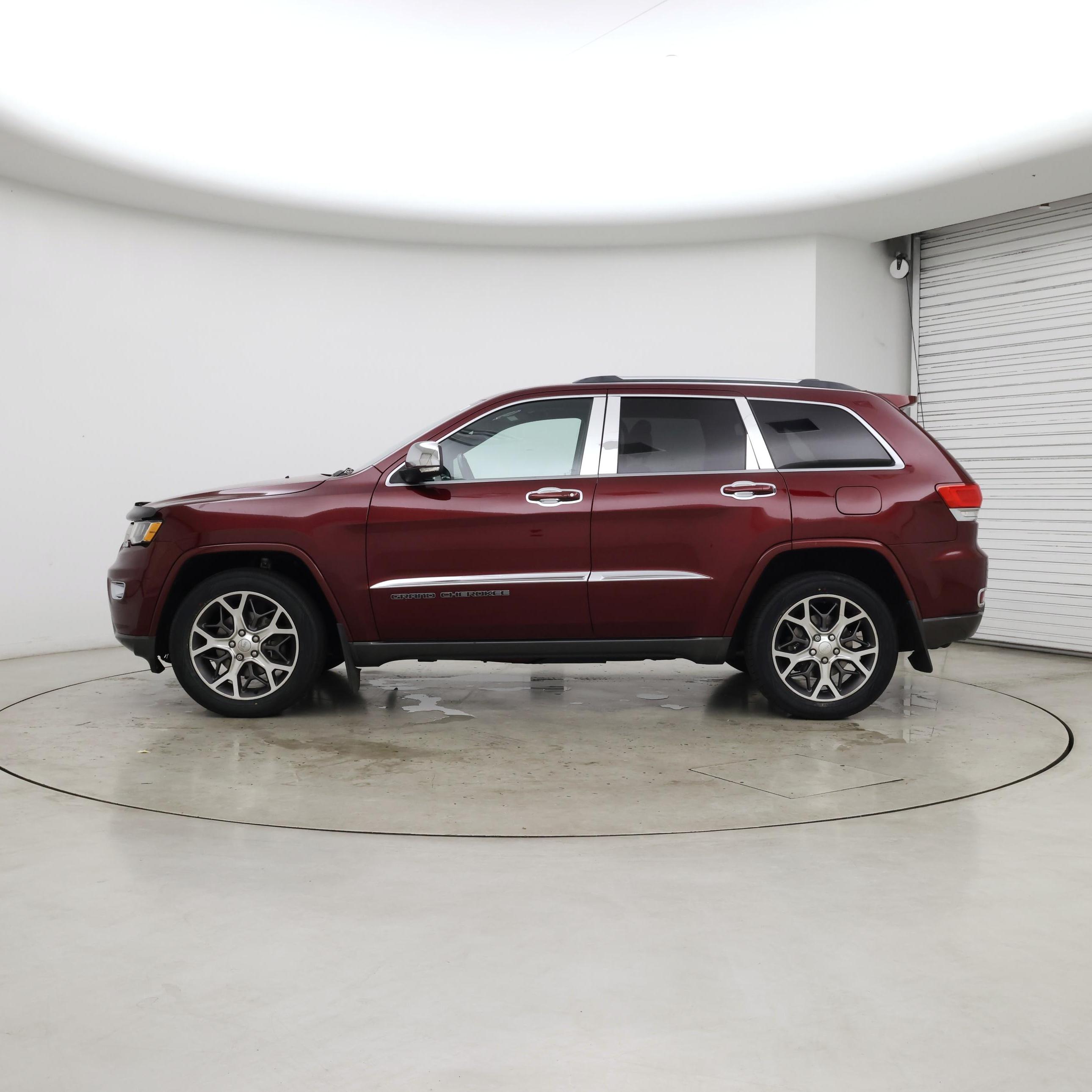 Thumbnail: 2018 Jeep Grand Cherokee - 3