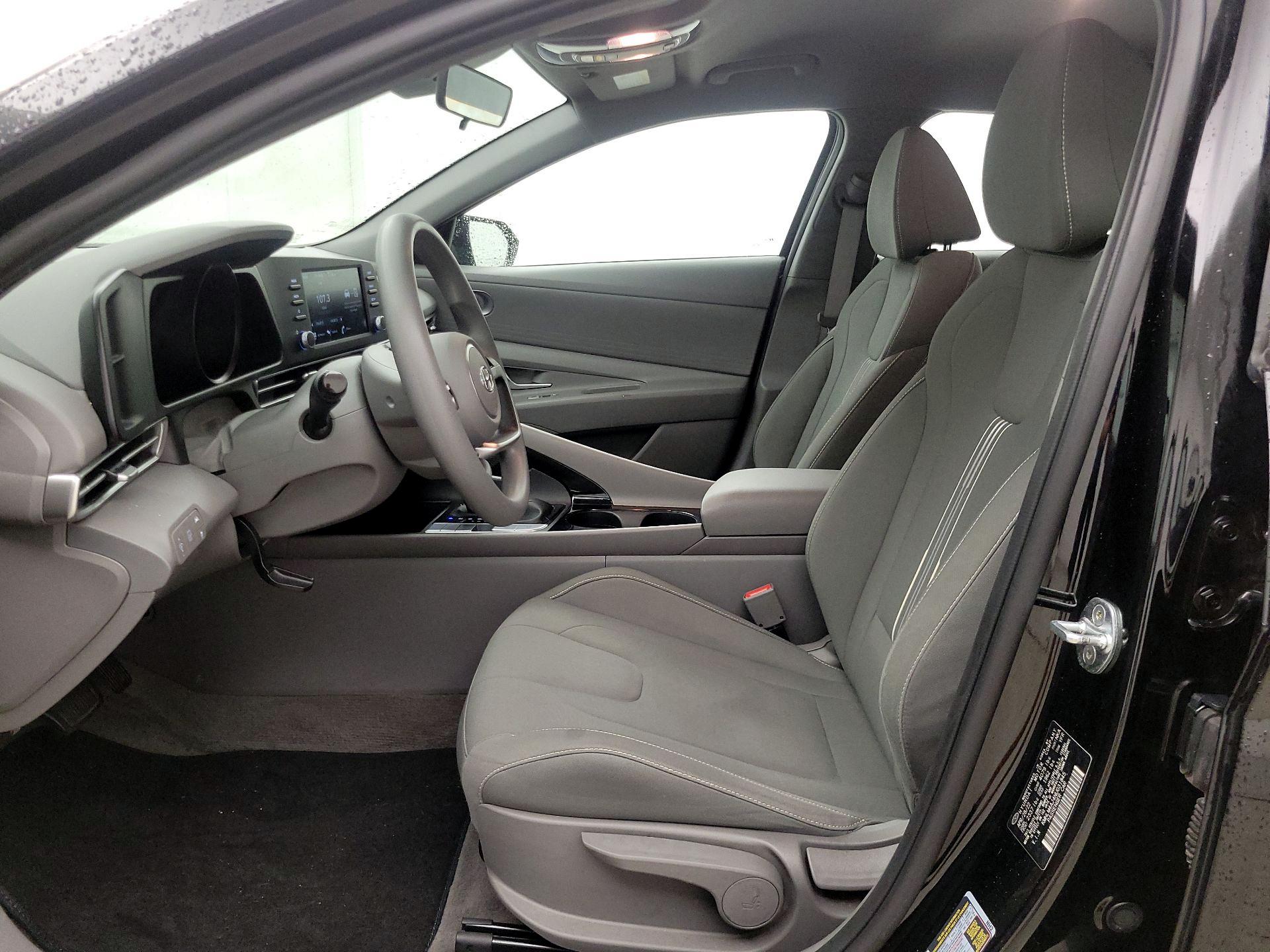Thumbnail: 2022 Hyundai Elantra - 11