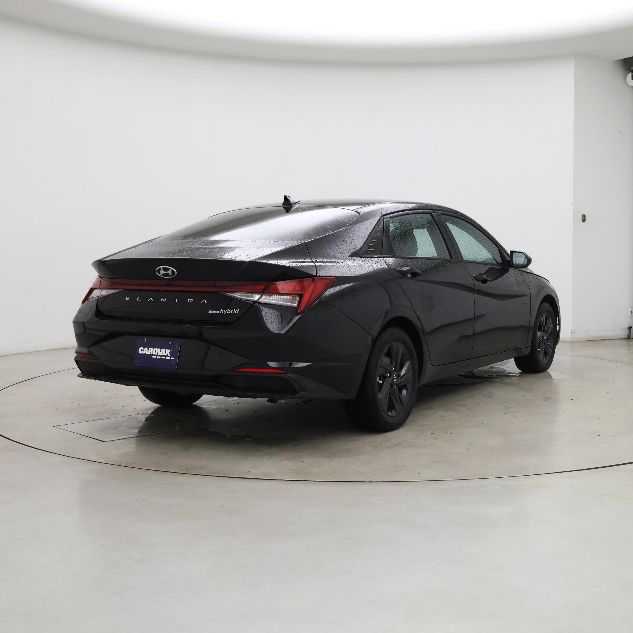 Thumbnail: 2022 Hyundai Elantra - 8