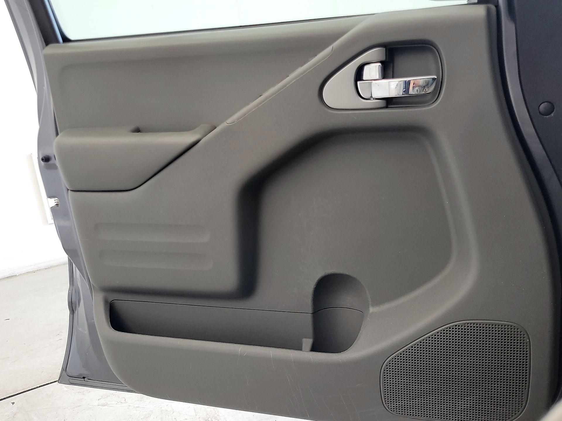 Thumbnail: 2019 Nissan Frontier - 12