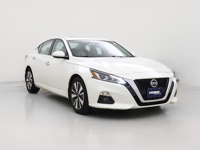 White 2019 Nissan Altima SL
