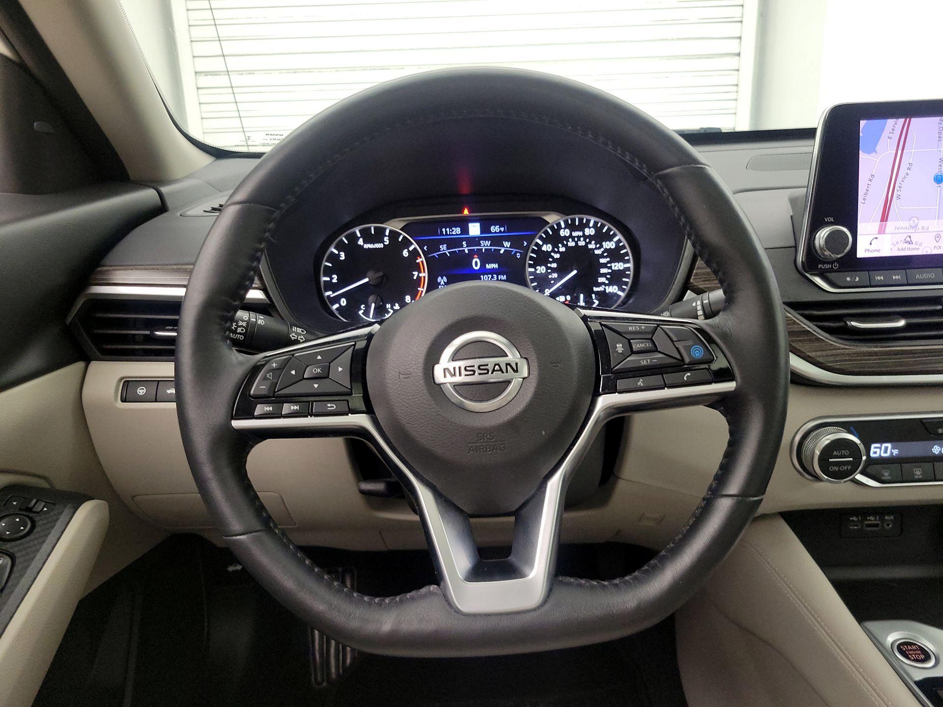 Thumbnail: 2019 Nissan Altima - 10
