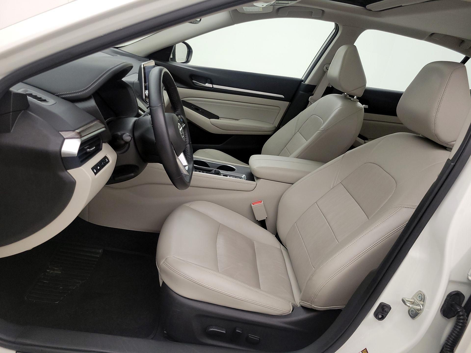 Thumbnail: 2019 Nissan Altima - 11