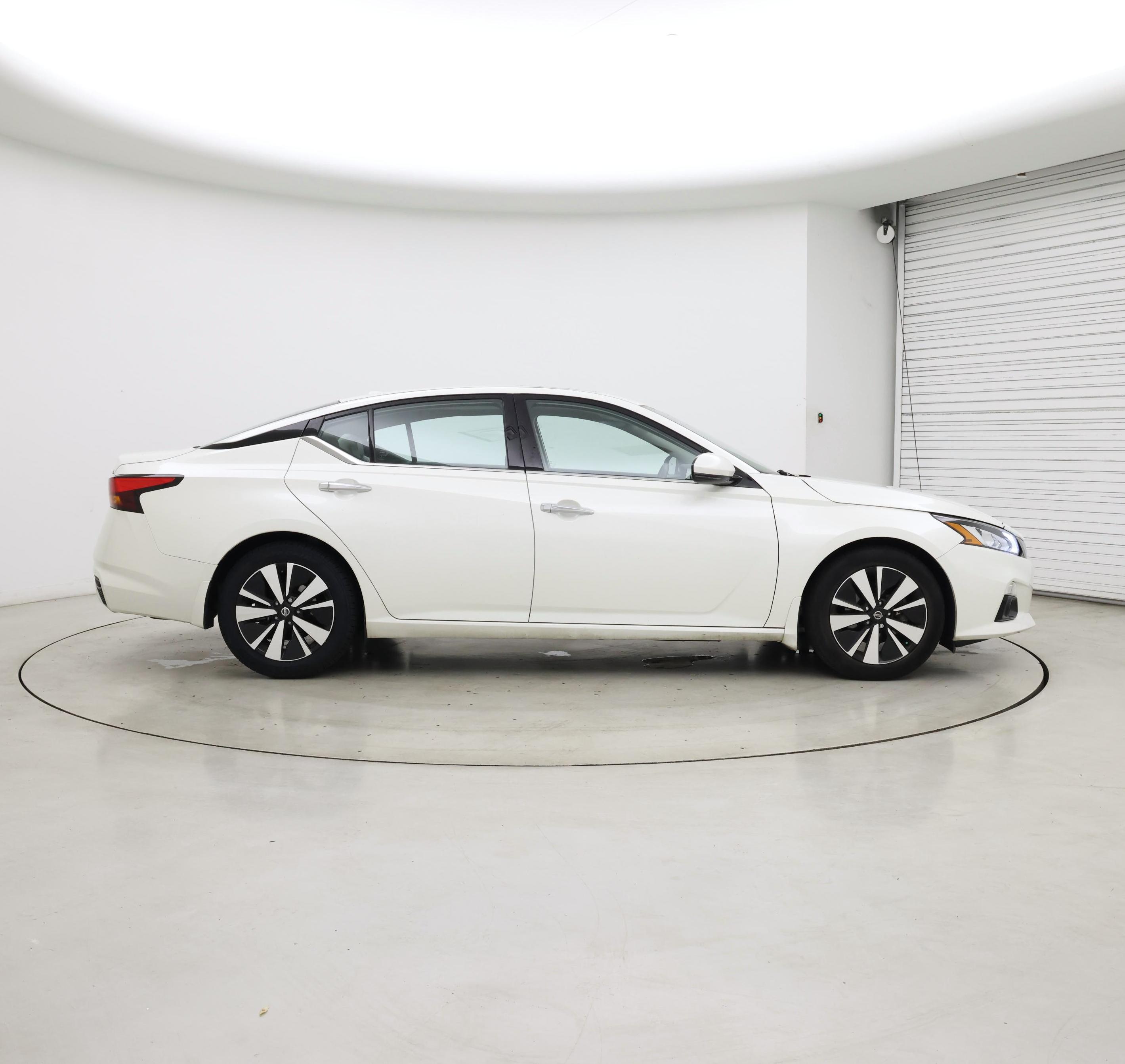 Thumbnail: 2019 Nissan Altima - 7