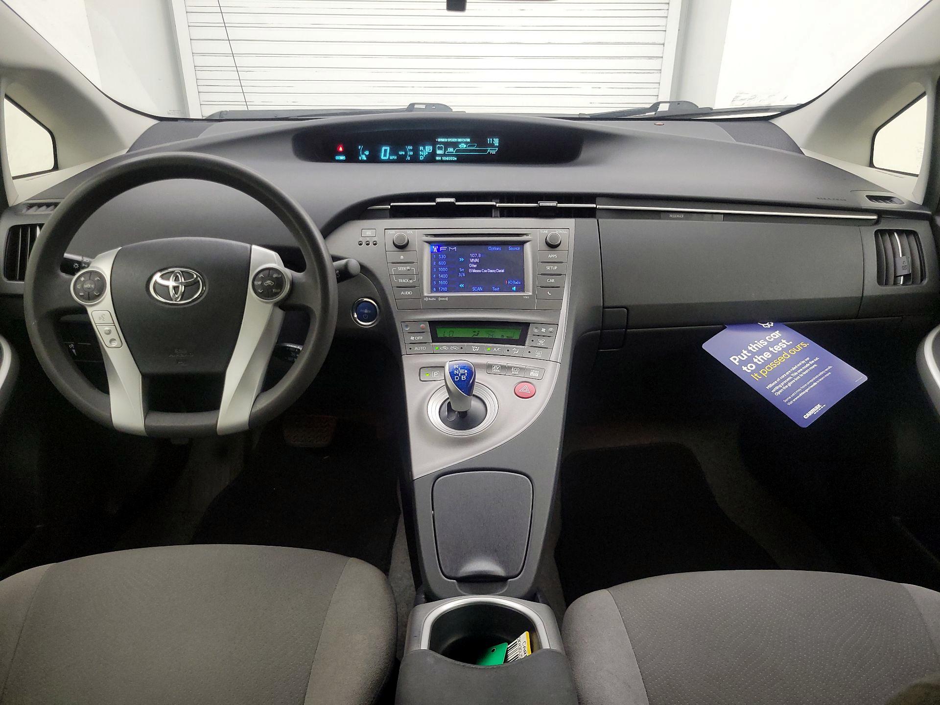 Thumbnail: 2014 Toyota Prius - 9