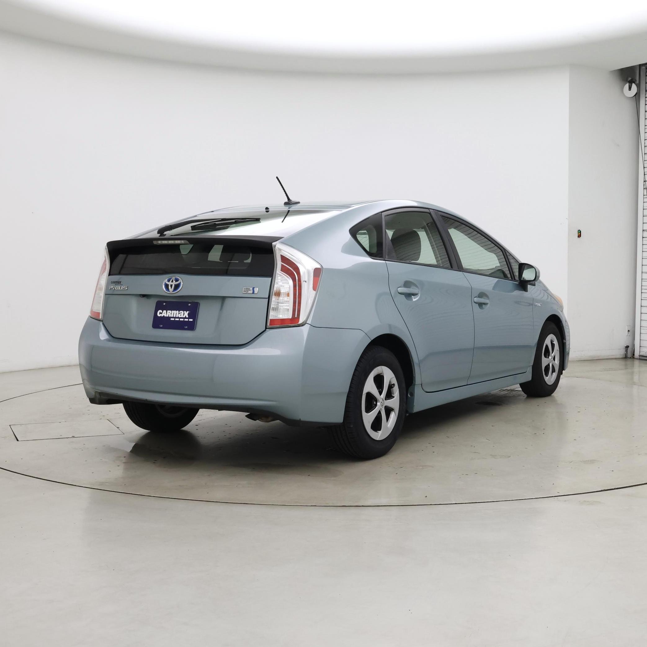 Thumbnail: 2014 Toyota Prius - 8