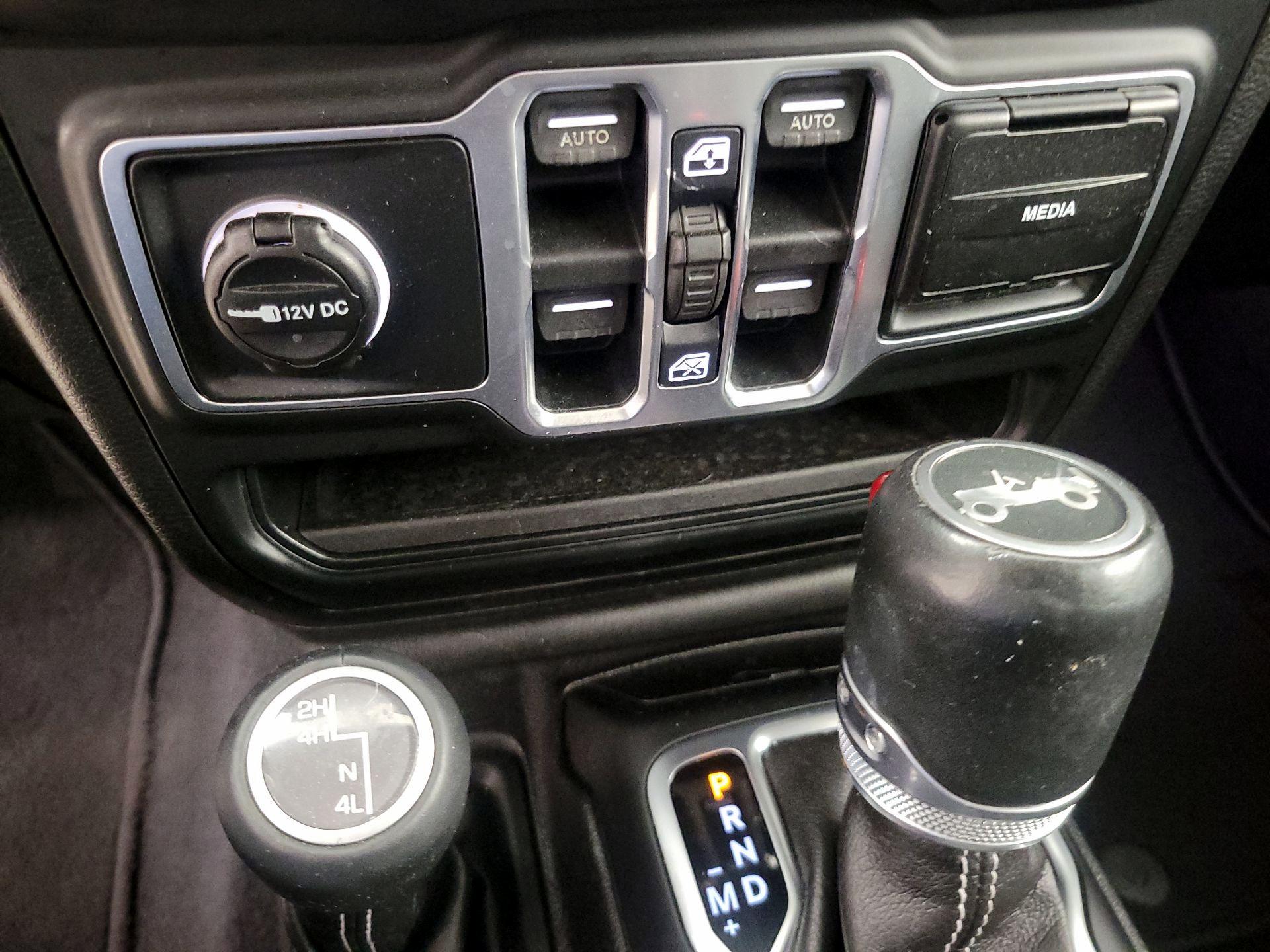 Thumbnail: 2018 Jeep Wrangler - 19