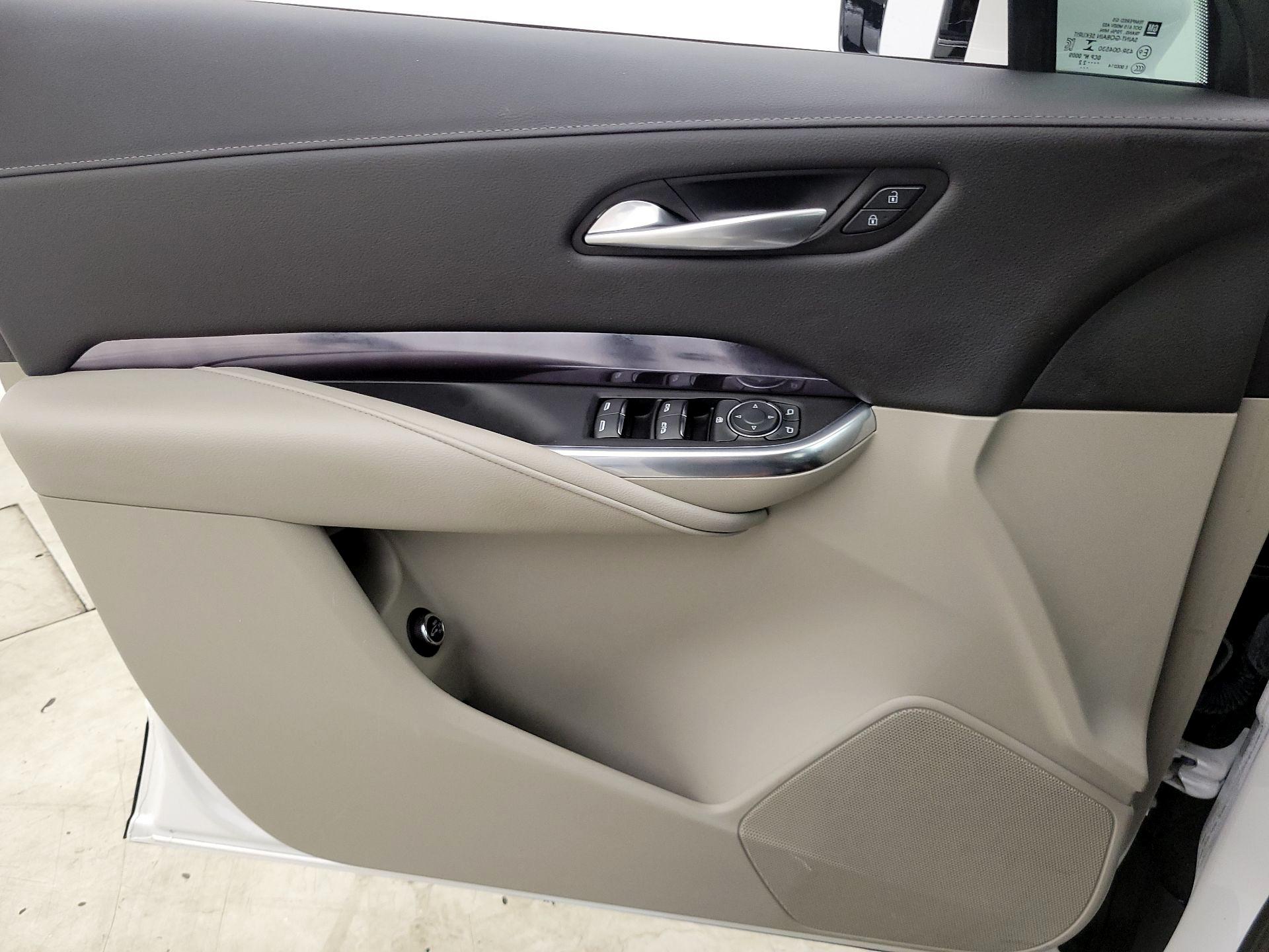 Thumbnail: 2023 Cadillac XT4 - 12
