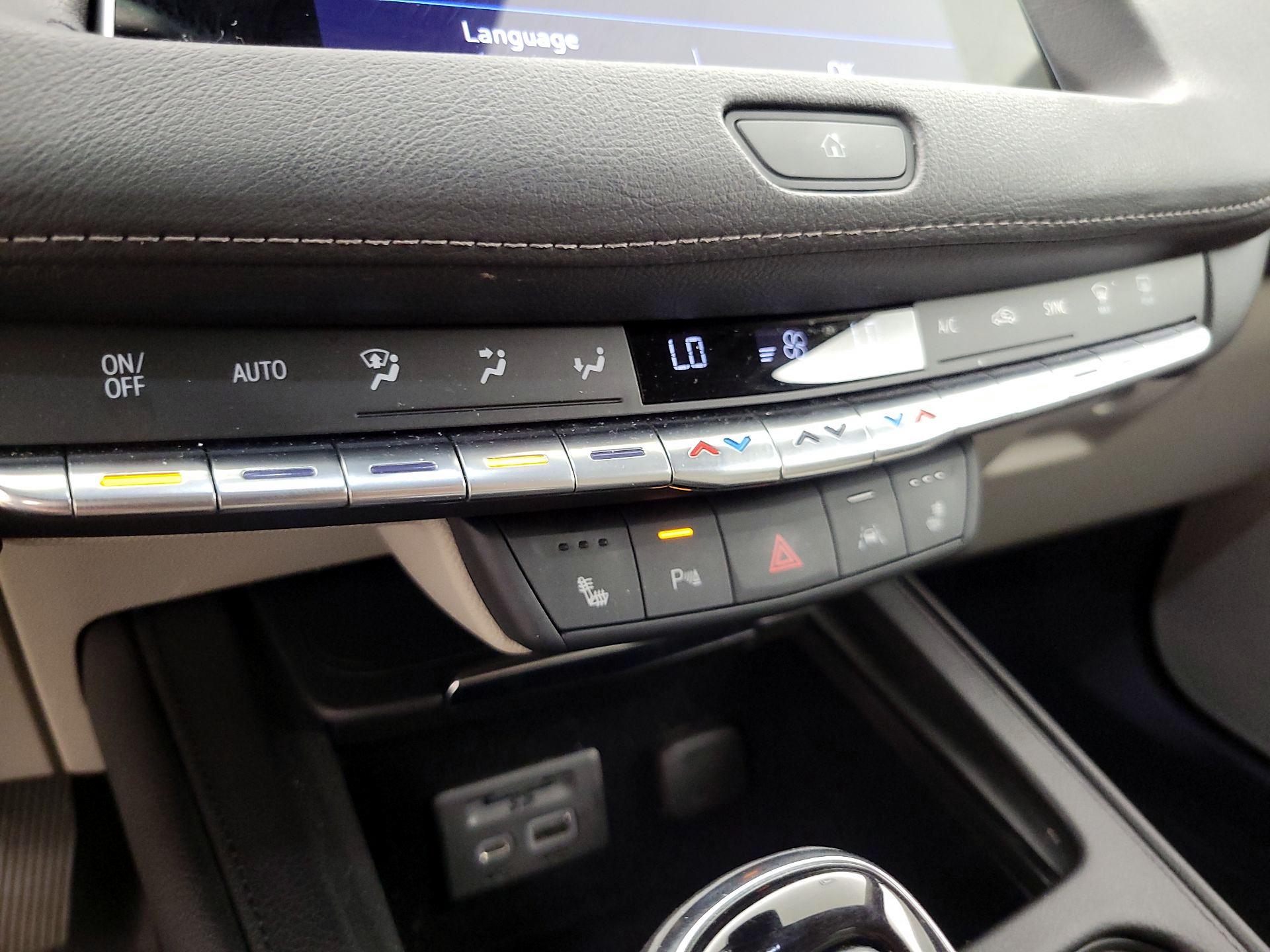 Thumbnail: 2023 Cadillac XT4 - 17