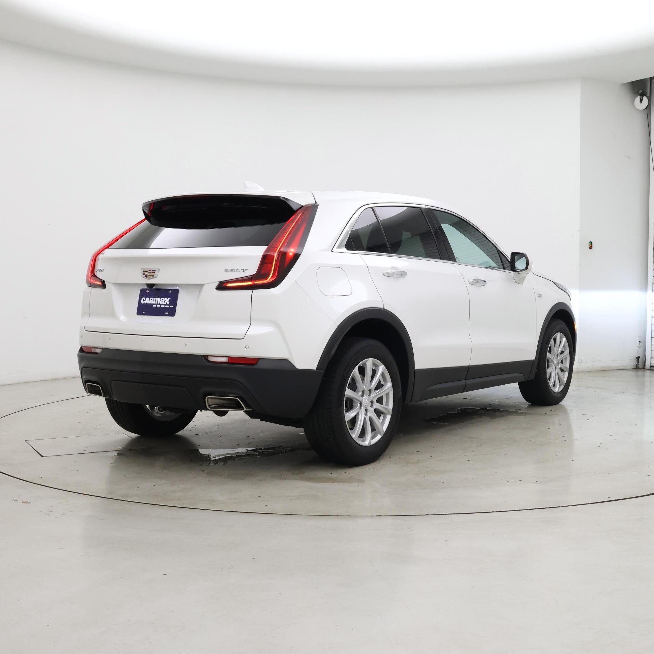 Thumbnail: 2023 Cadillac XT4 - 8