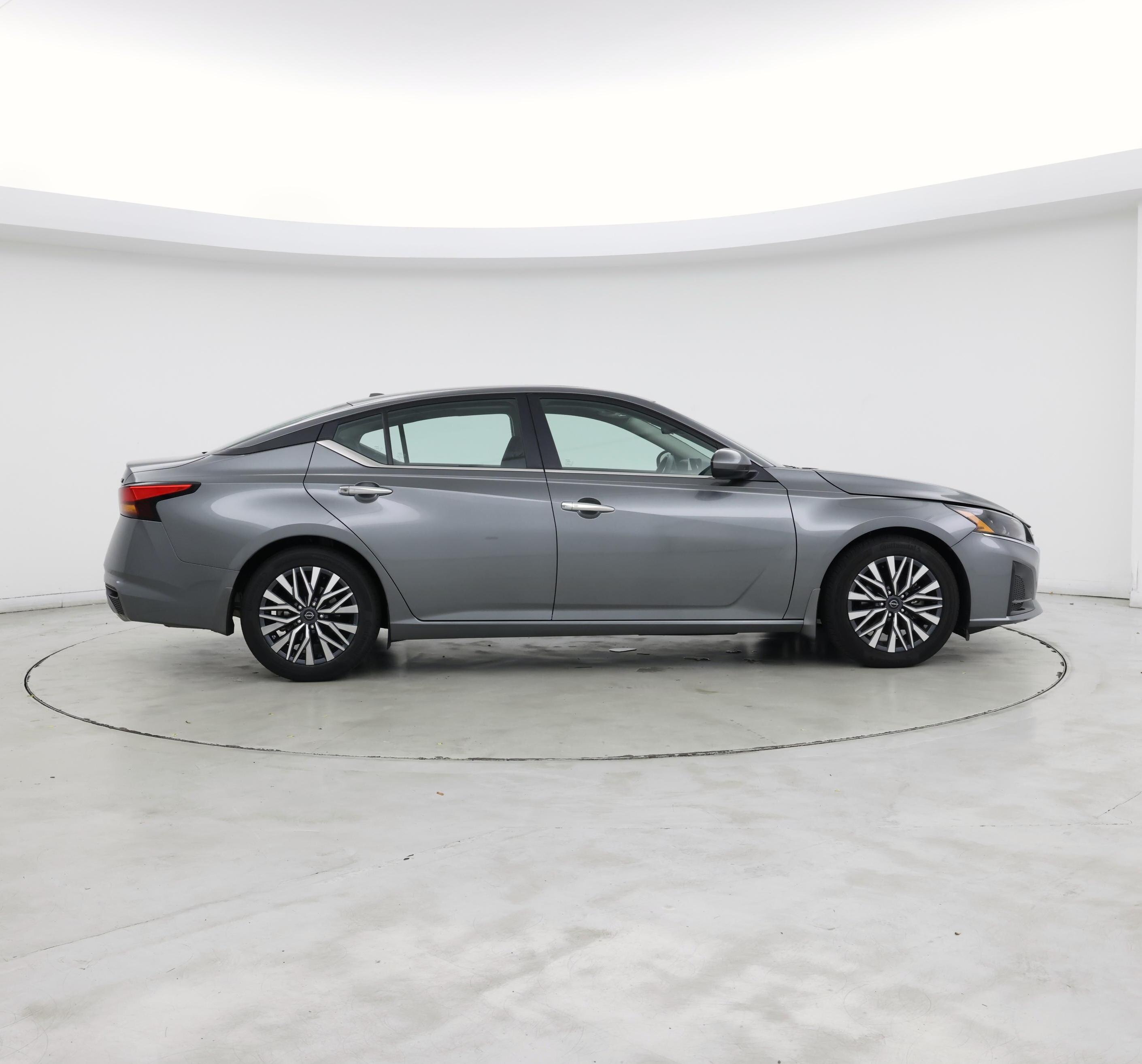 Thumbnail: 2023 Nissan Altima - 7