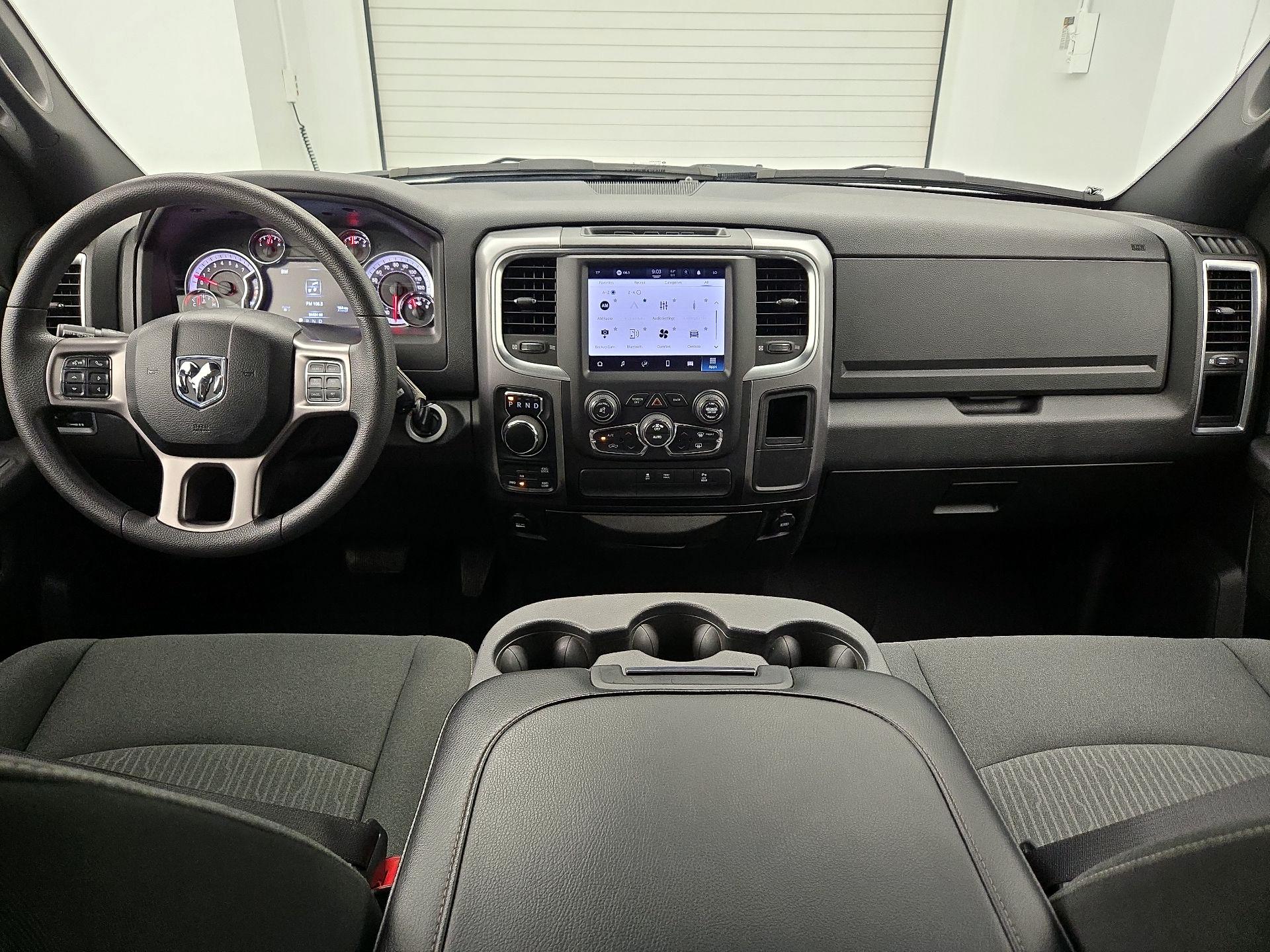 Thumbnail: 2022 RAM 1500 Classic - 9