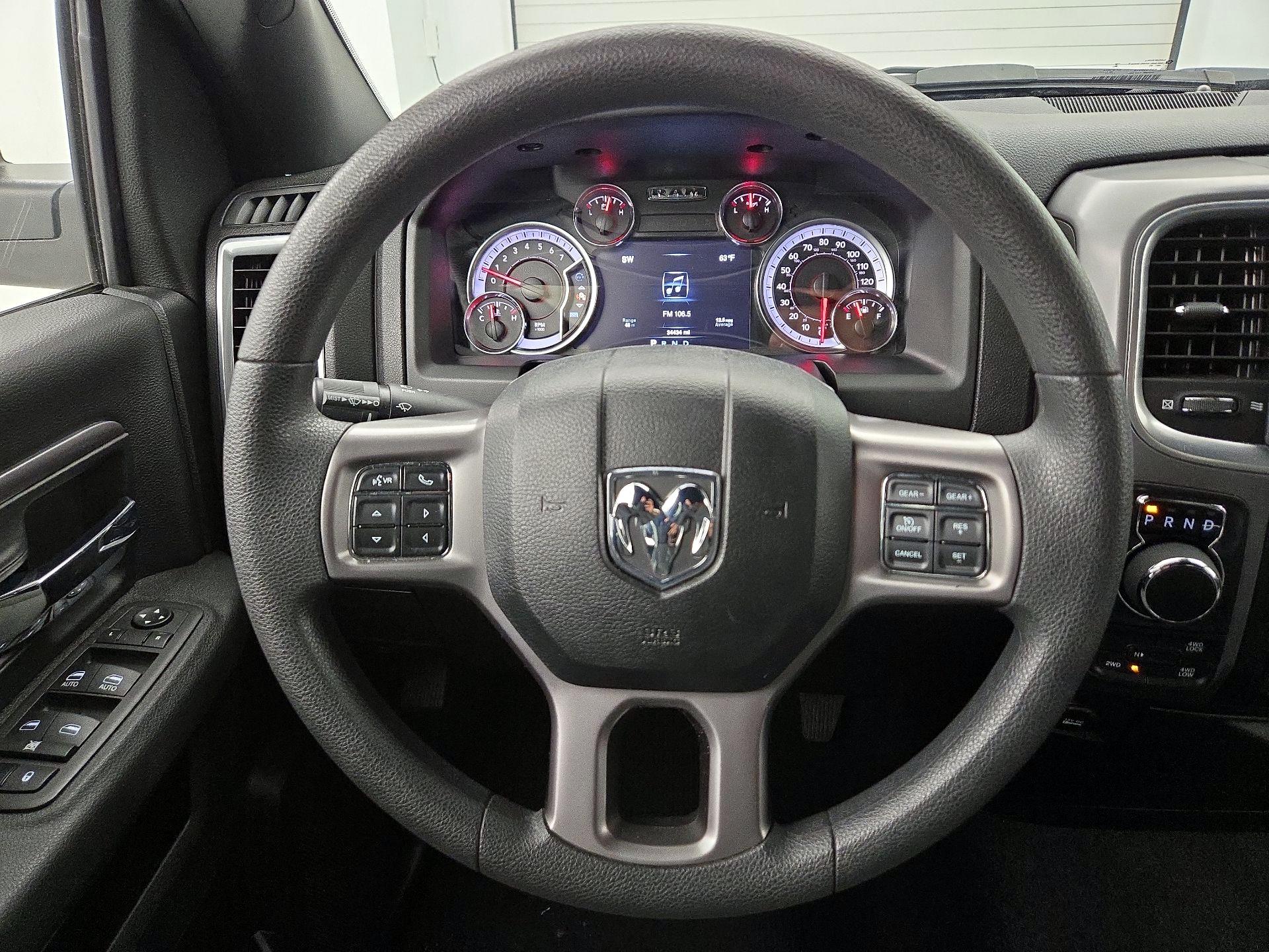 Thumbnail: 2022 RAM 1500 Classic - 10