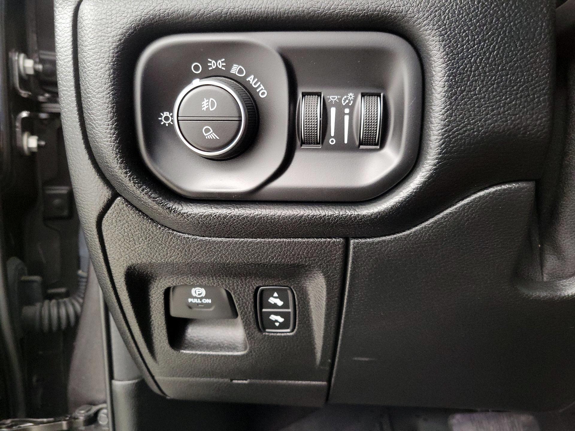 Thumbnail: 2021 RAM 1500 - 13