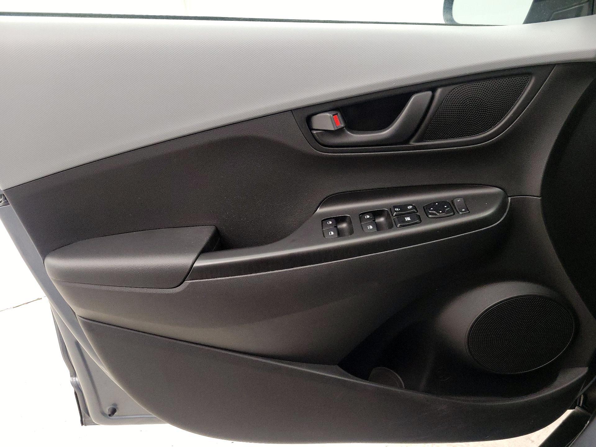 Thumbnail: 2021 Hyundai Kona - 12