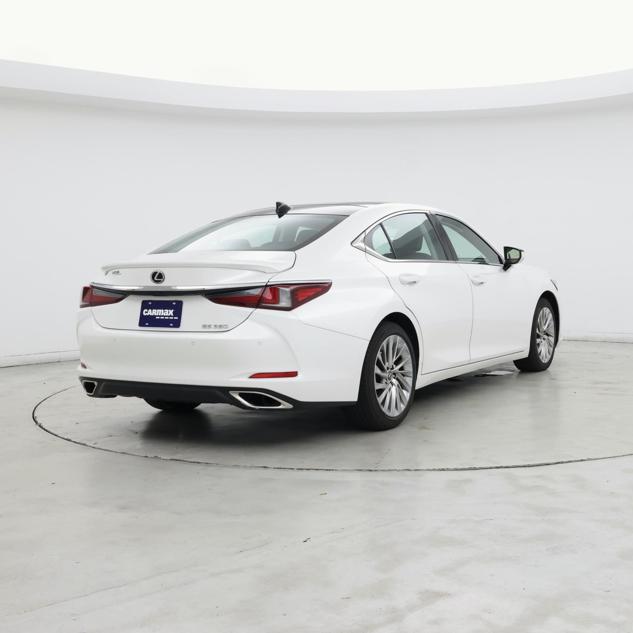 Thumbnail: 2020 Lexus ES - 8