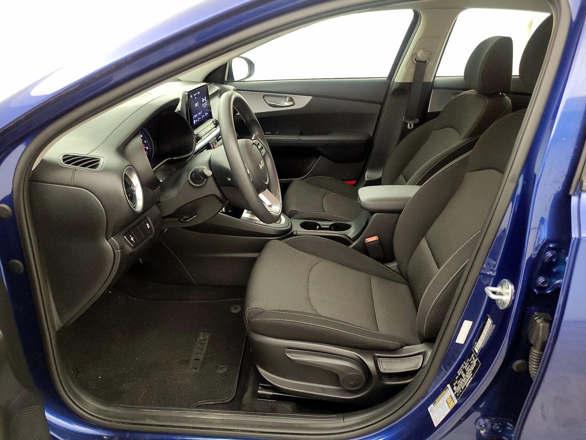 Thumbnail: 2022 Kia Forte - 11