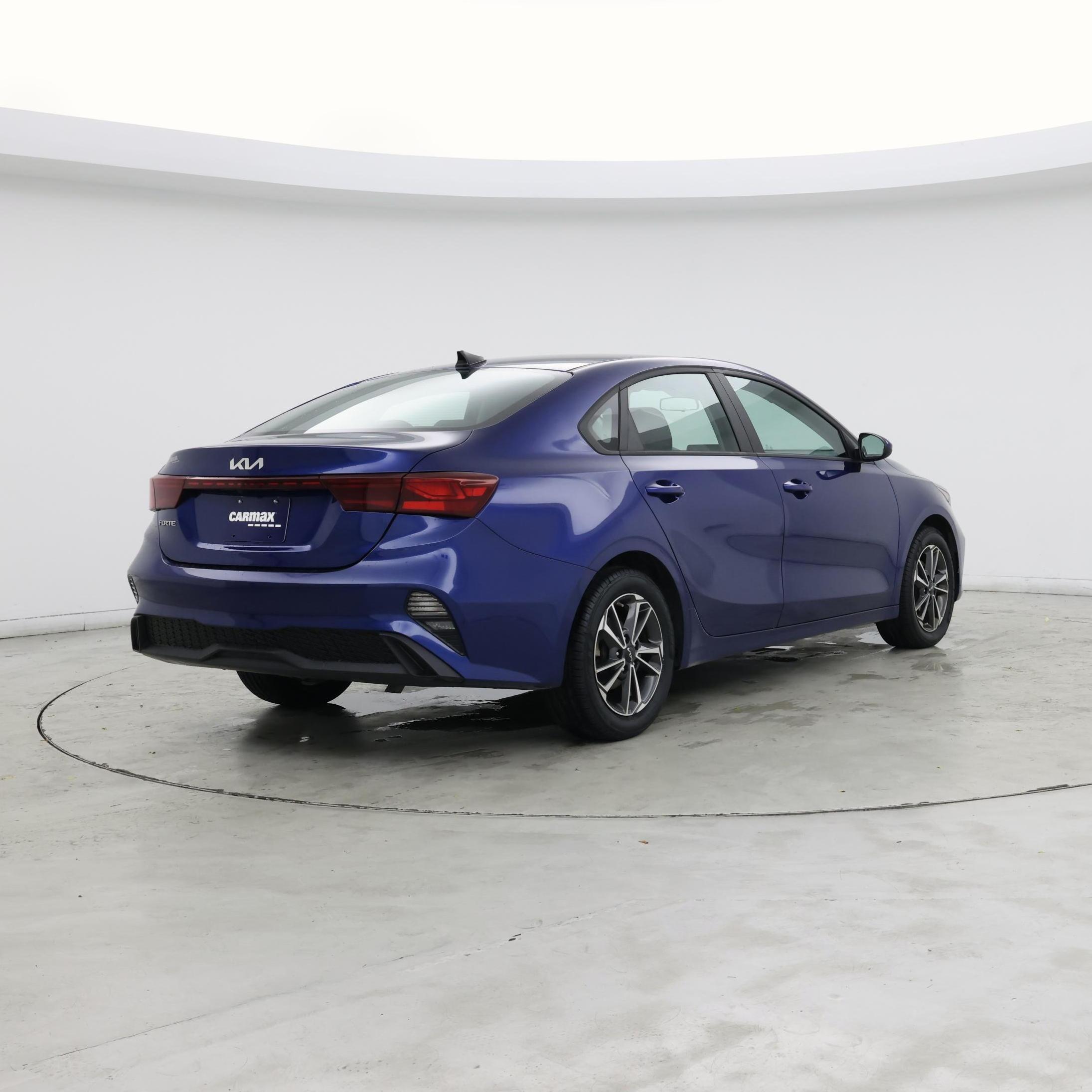 Thumbnail: 2022 Kia Forte - 8