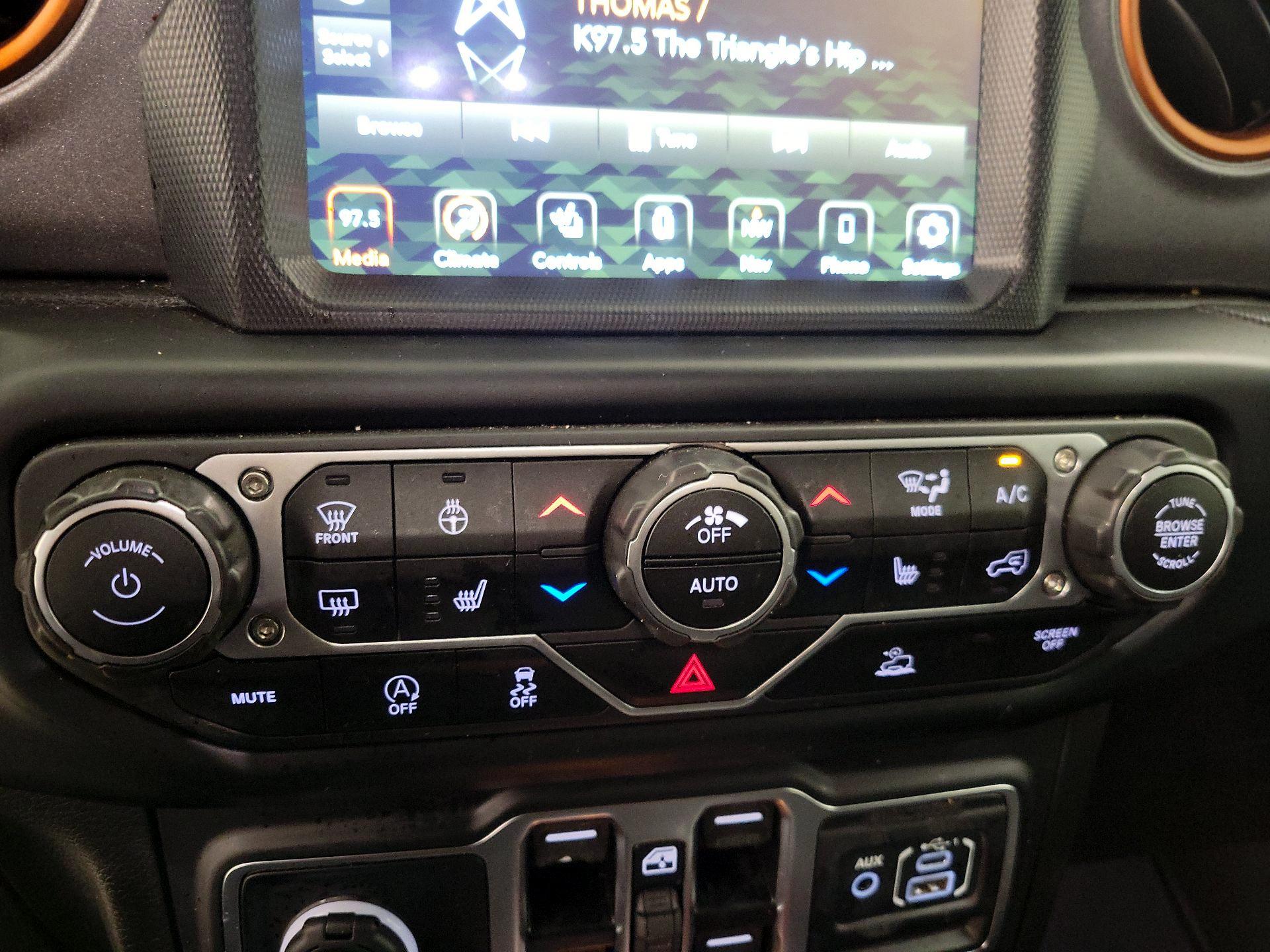 Thumbnail: 2023 Jeep Gladiator - 17