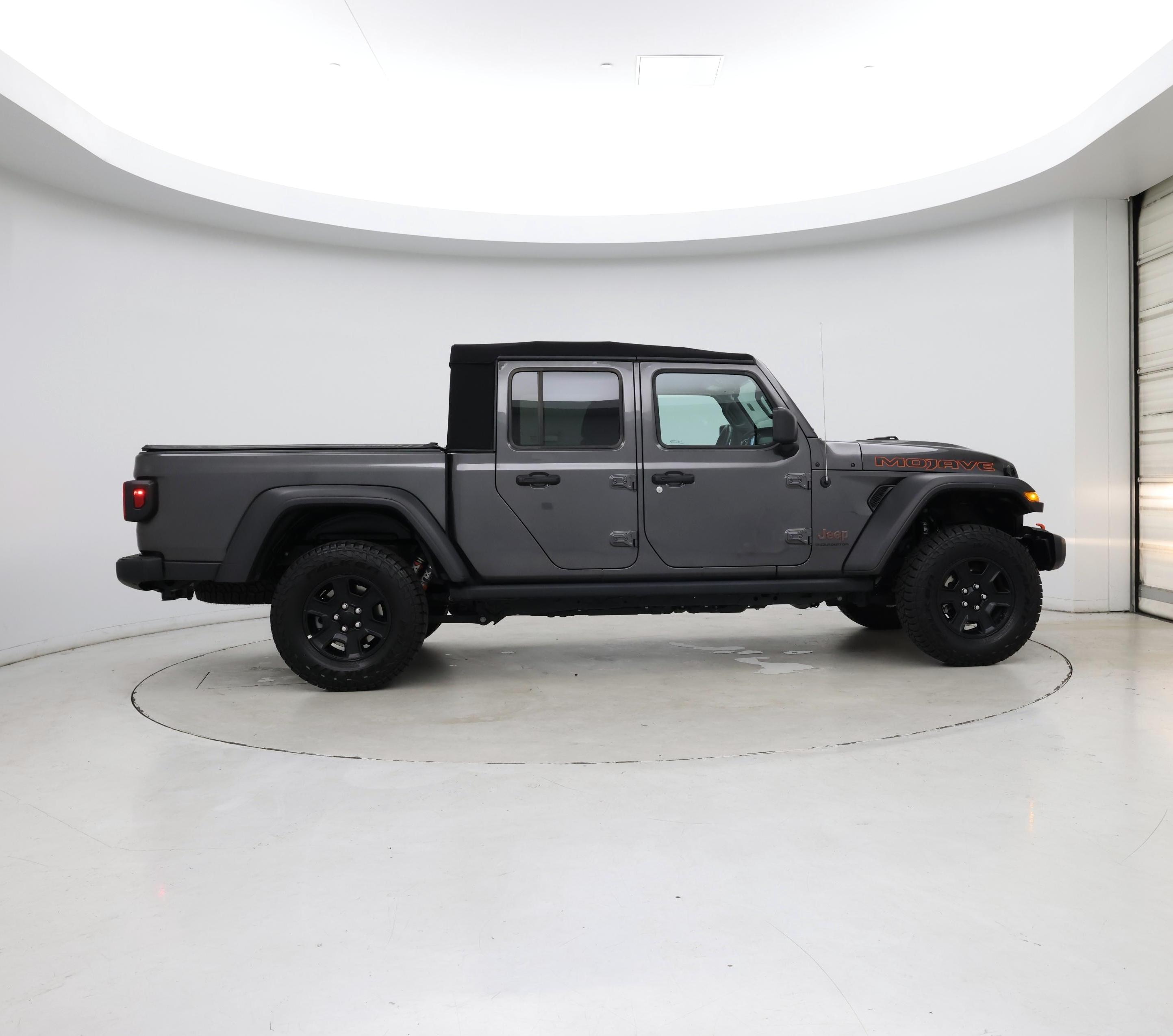 Thumbnail: 2023 Jeep Gladiator - 7