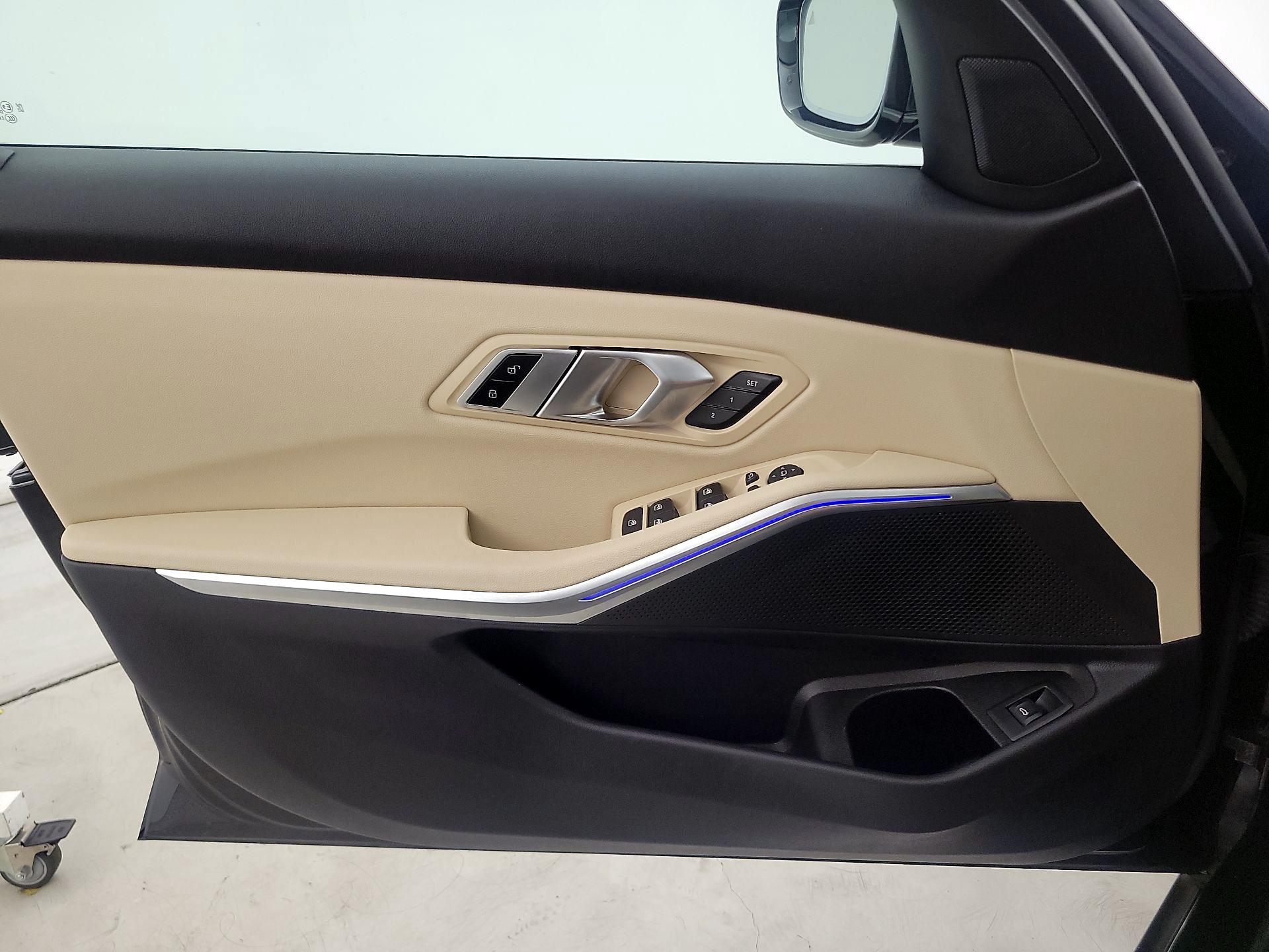 Thumbnail: 2021 BMW 3 Series - 12