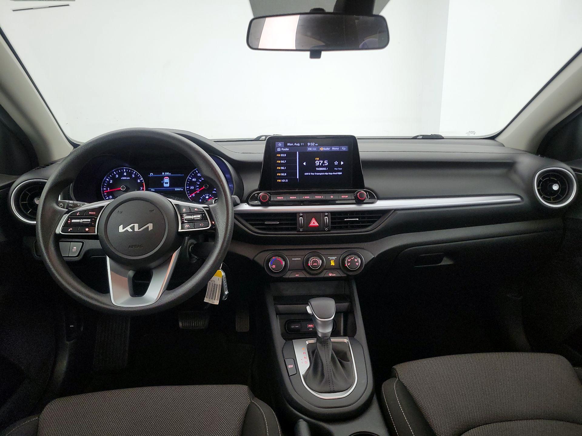 Thumbnail: 2022 Kia Forte - 9