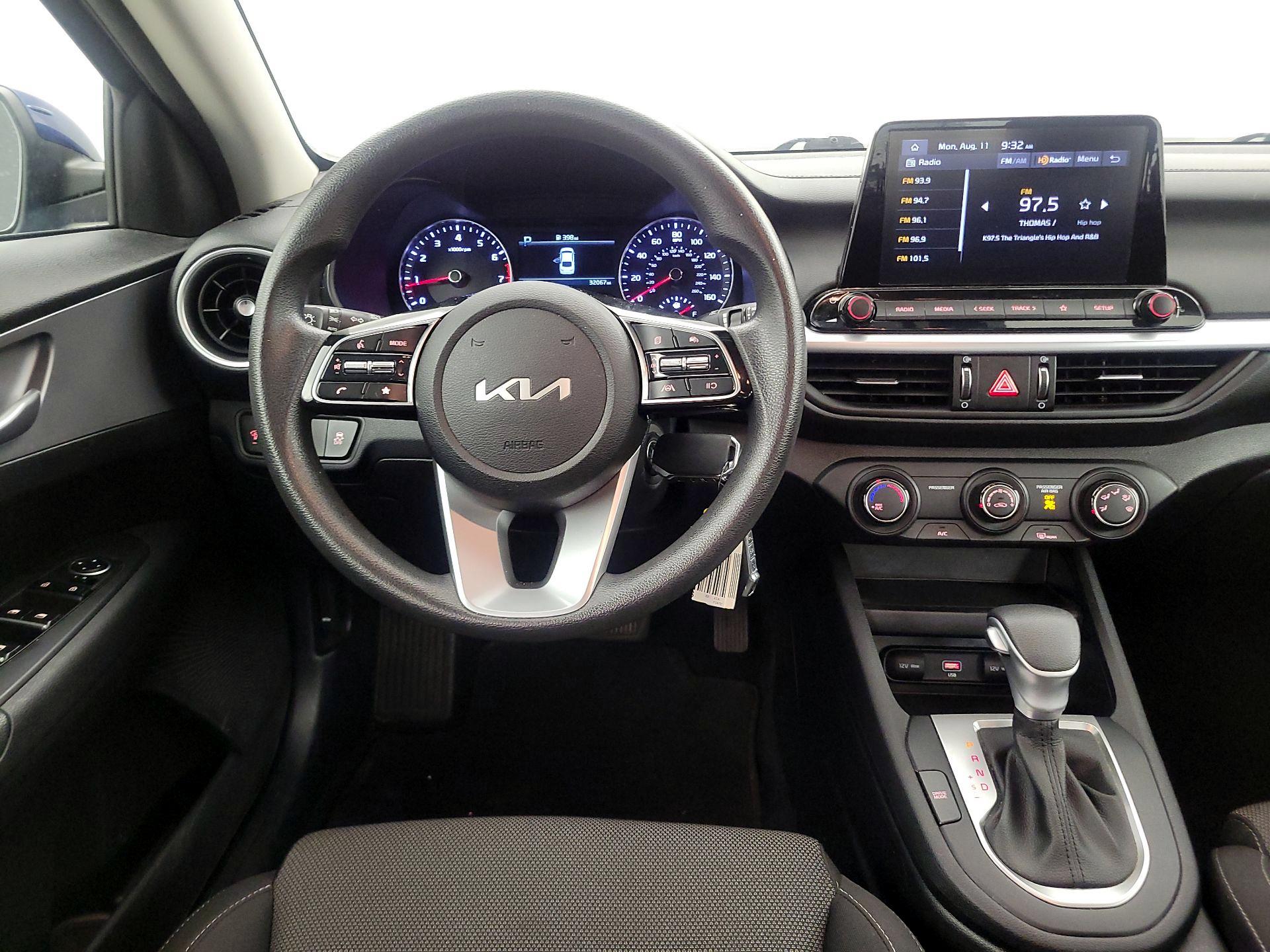 Thumbnail: 2022 Kia Forte - 10